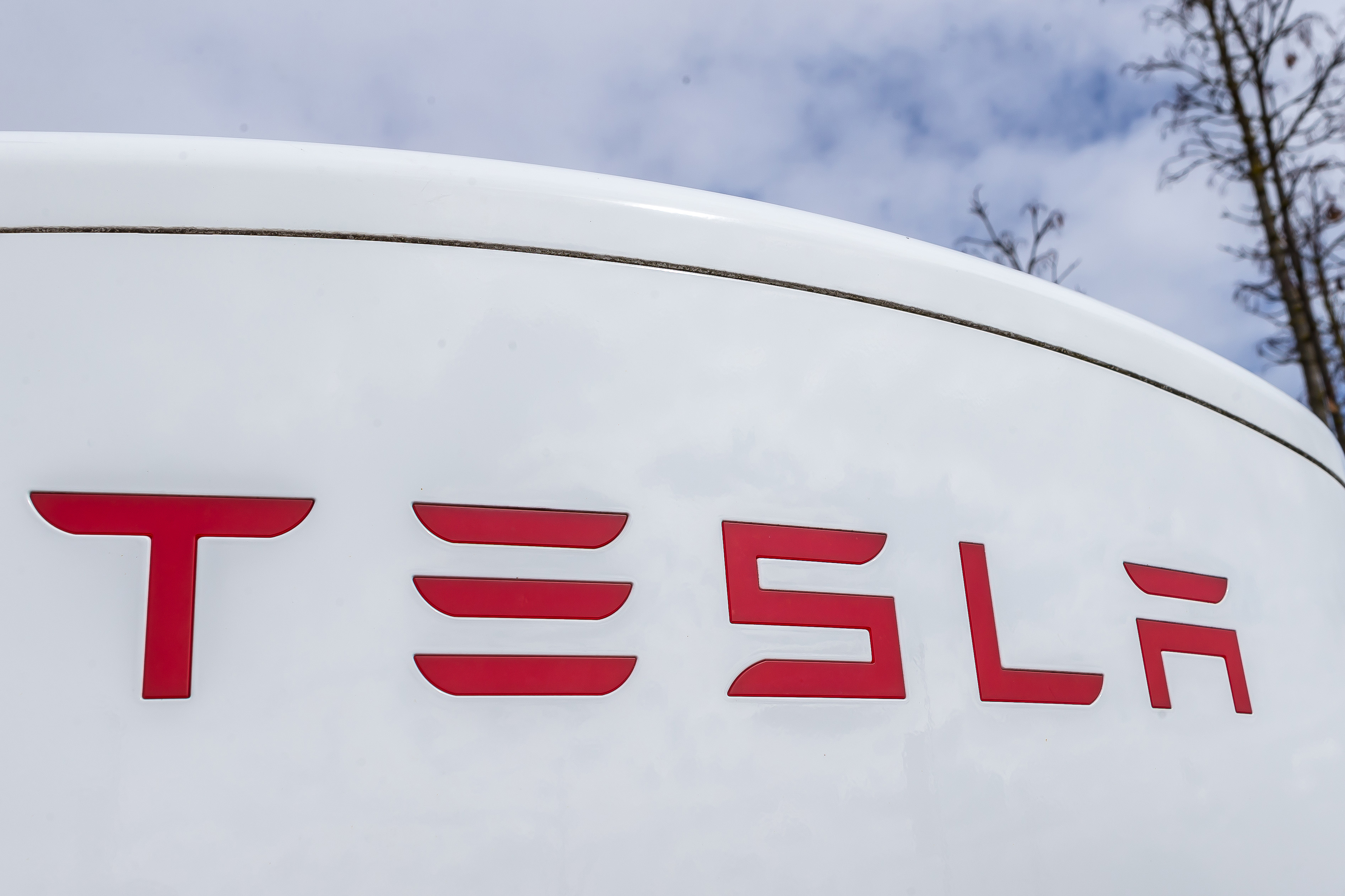 Tesla shares are off more than 5% in pre-market trading after Elon Musk tweeted there's still no deal in place with rental firm Hertz Group.
