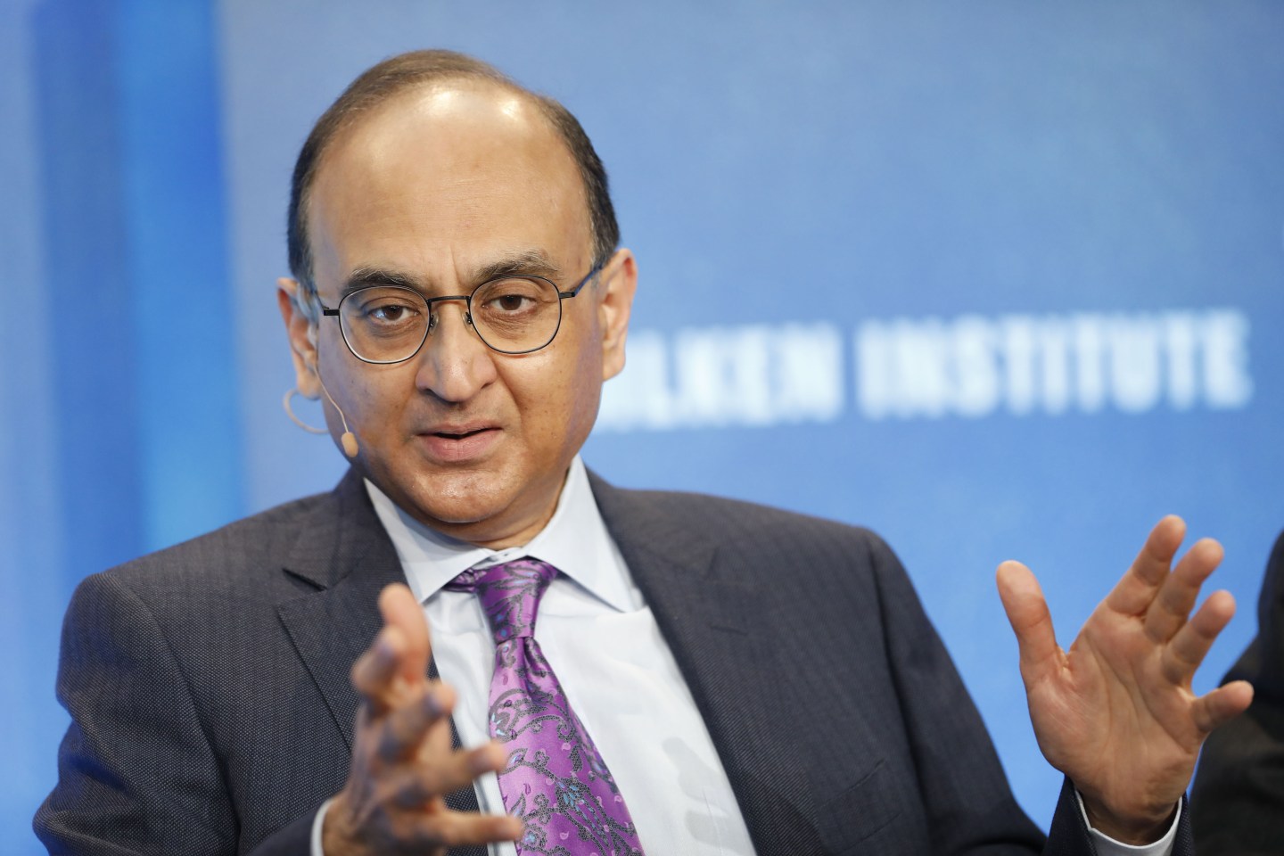 Exclusive: Visa’s CFO says there’s ‘no evidence of a slowdown in consumer spending’