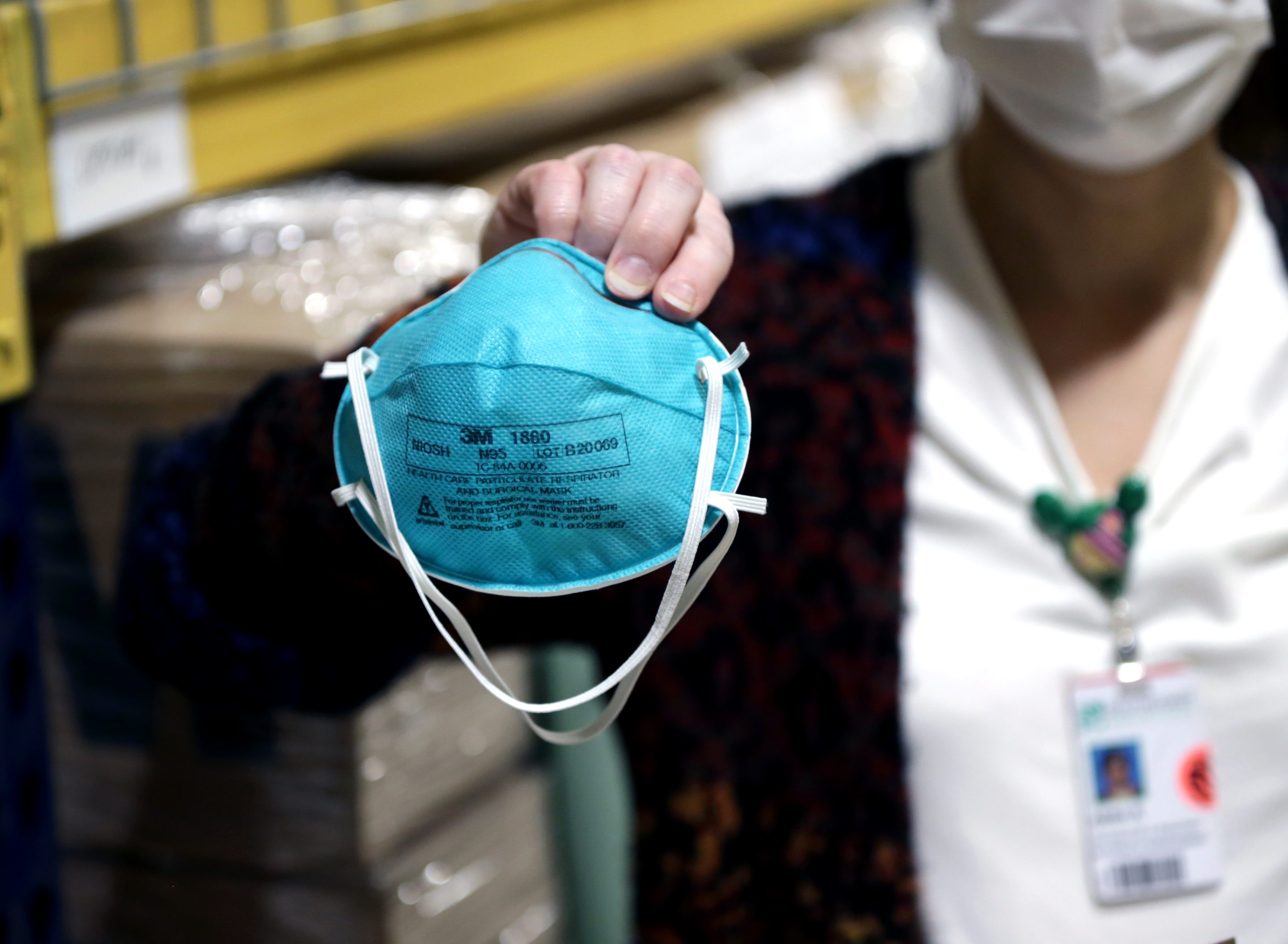 As the more transmissible Omicron variant spreads in the U.S., experts are calling on mask guidelines to be updated to specifically suggest wearing N95 masks.