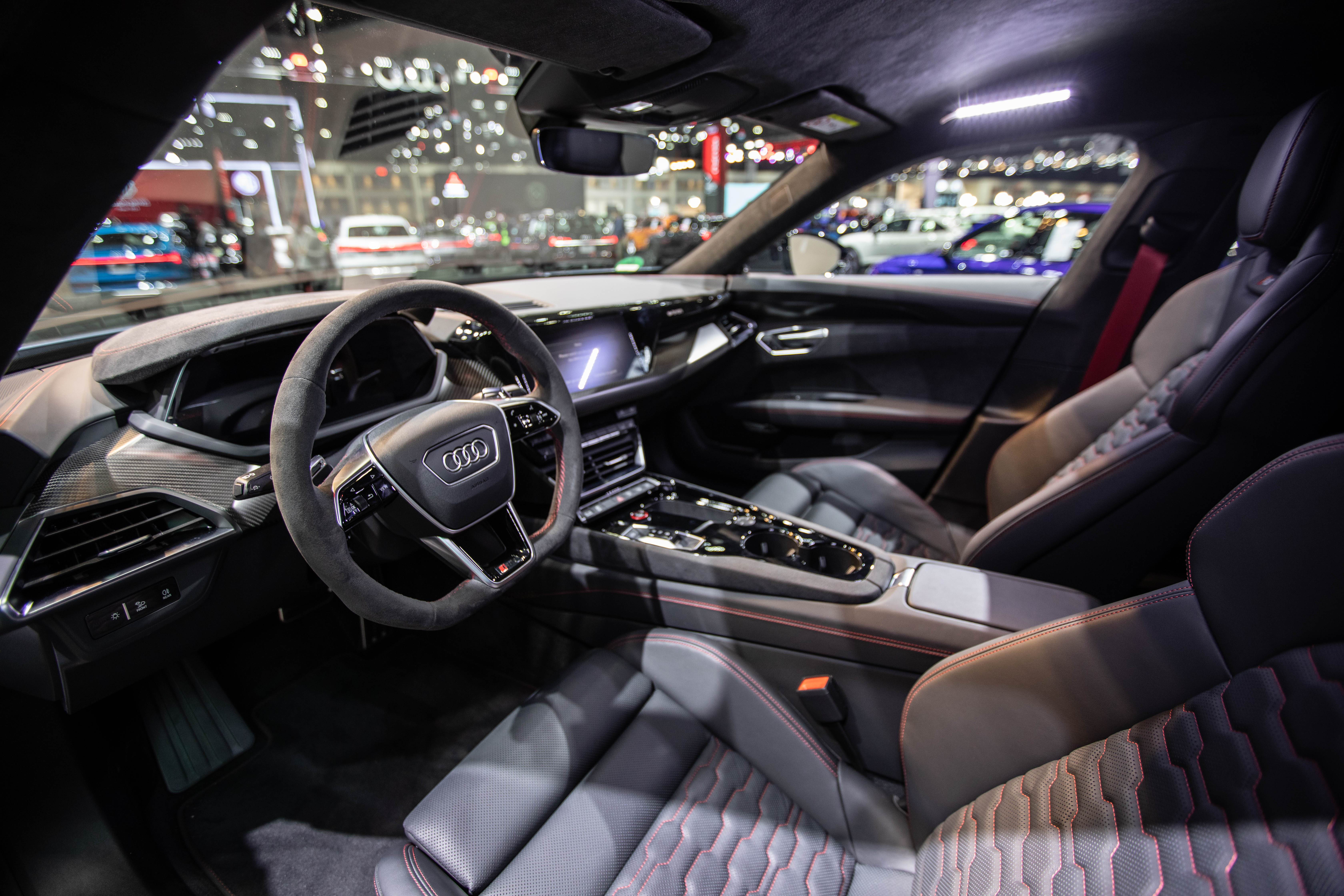 What's up with those pillbox-sized shifters that Audi has taken to installing in the eTron GT?