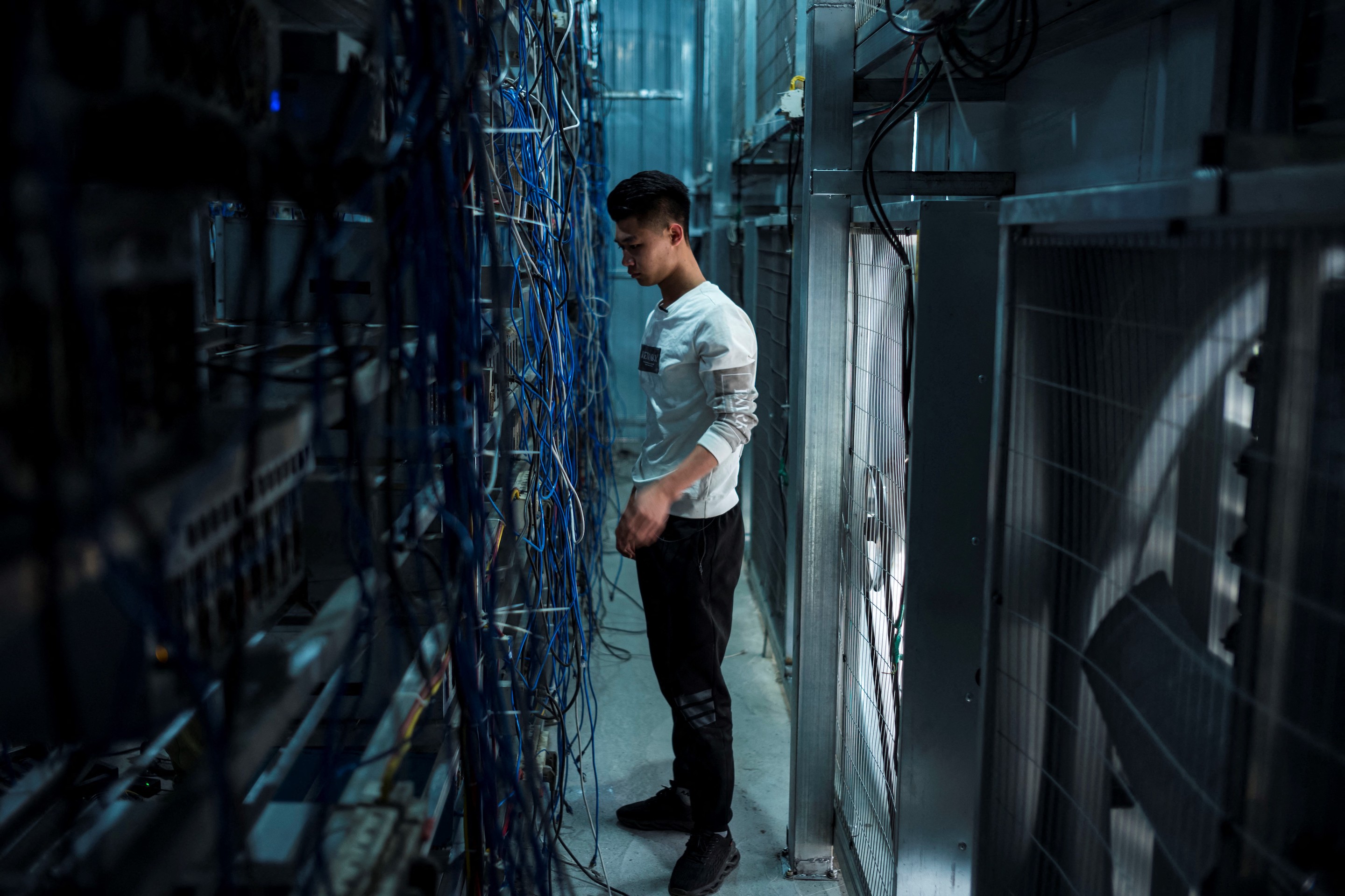 Investors are avoiding funding crypto startups in China due to its restrictions.