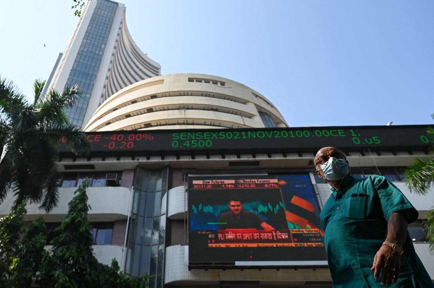 Paytm’s dismal debut and the threat of Omicron are chilling India’s once-hot IPO market