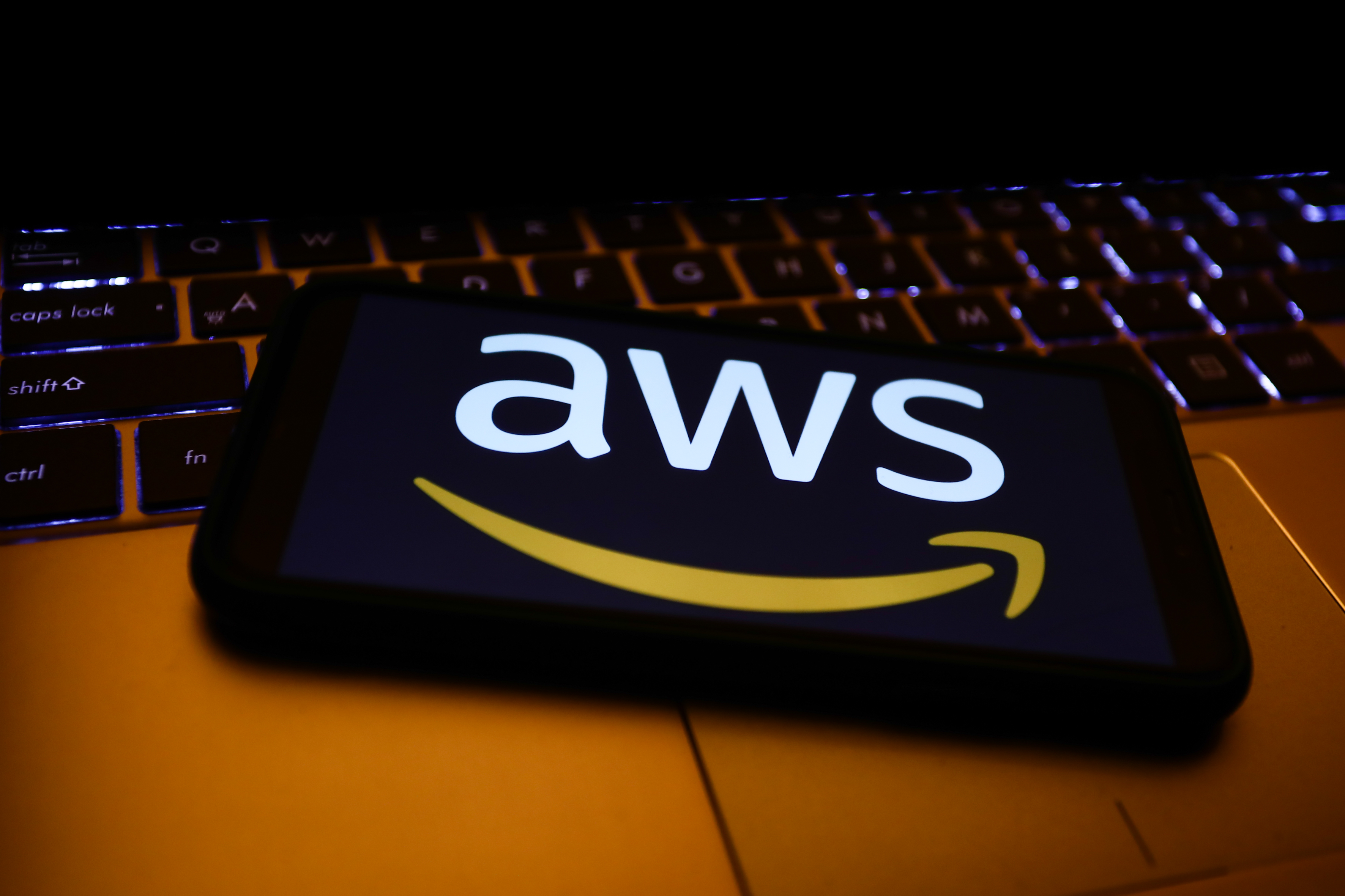 Amazon explains what was behind its recent cloud outage. 