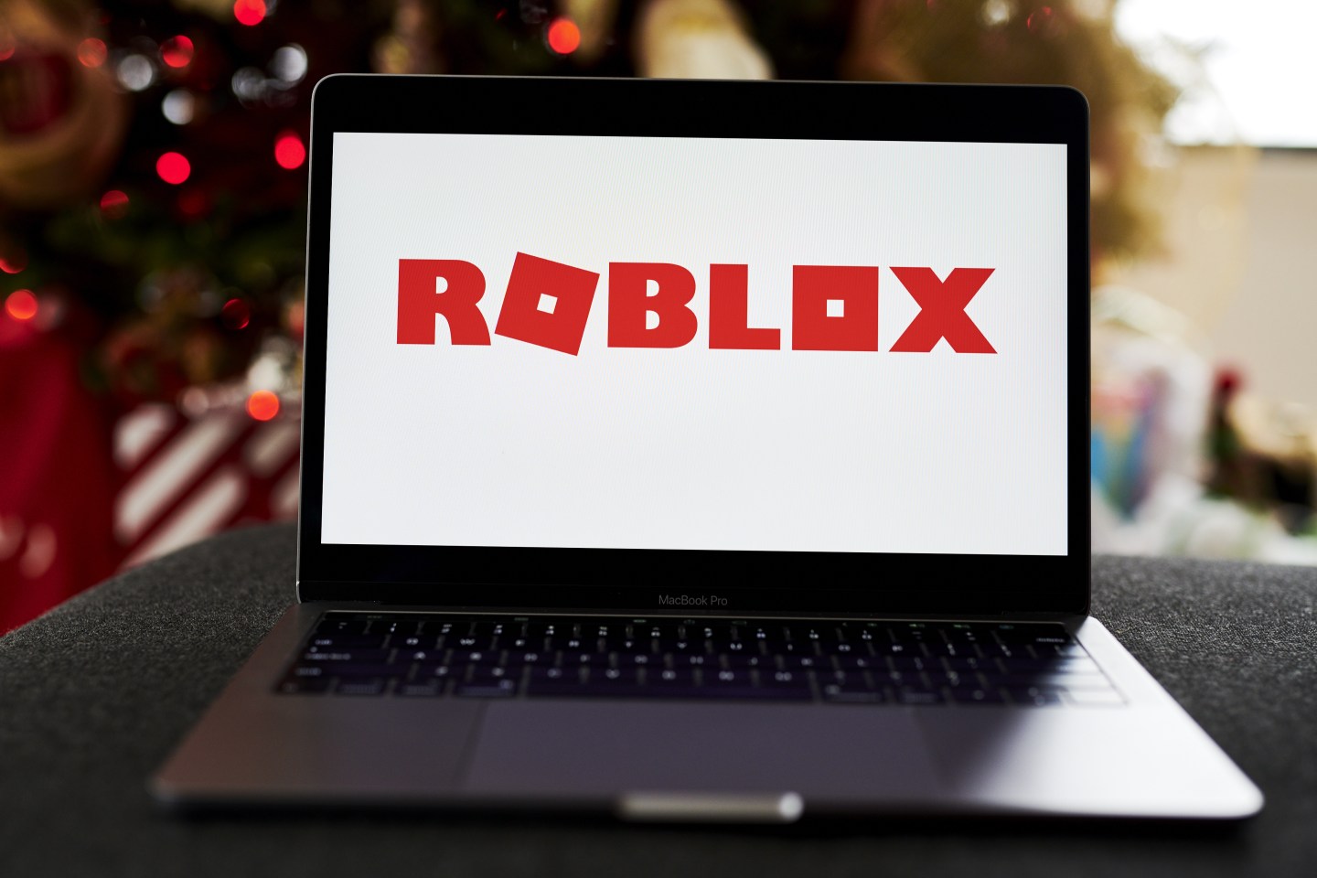 The great metaverse stock rout worsens as Roblox plunges