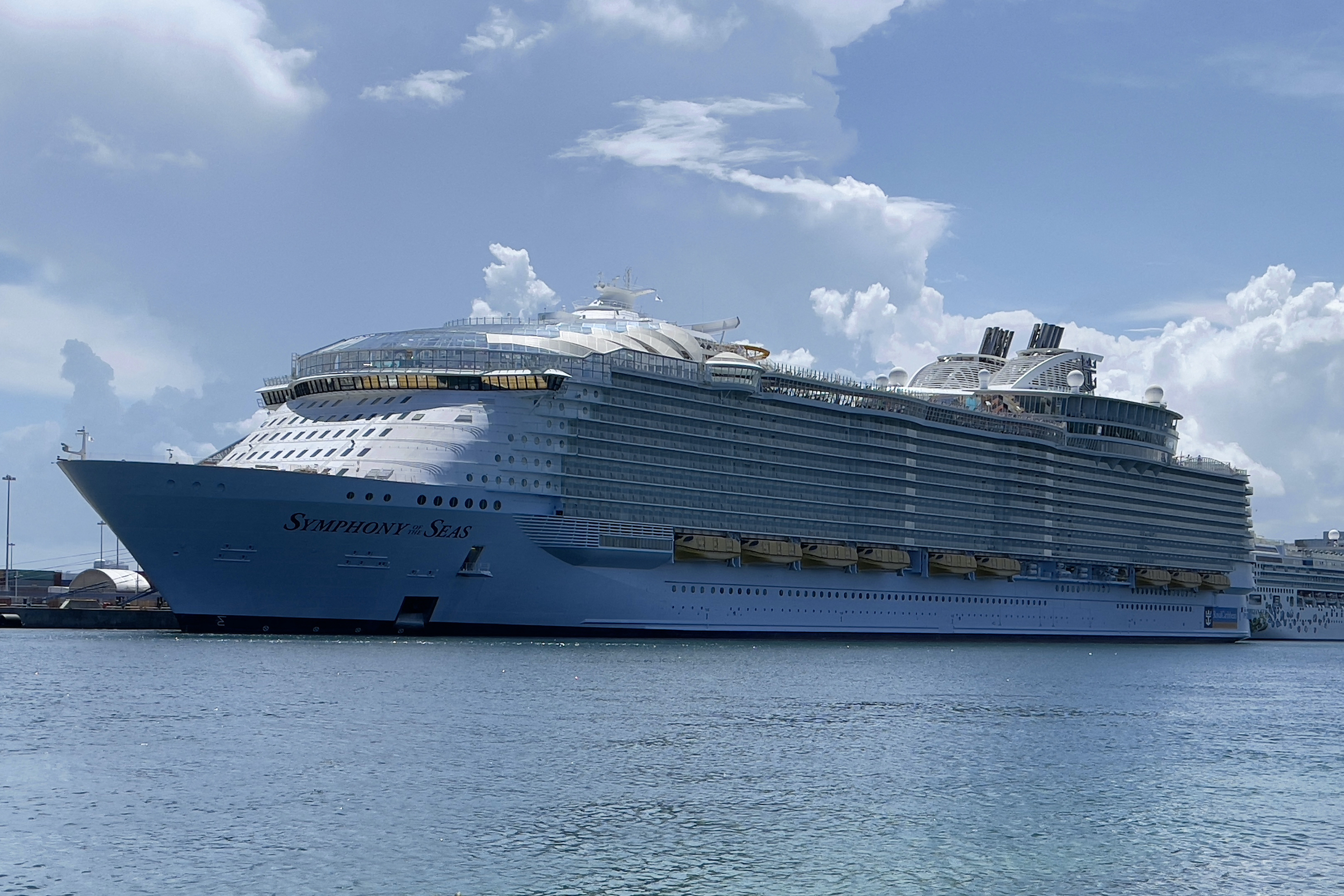 Royal Caribbean Cruise Omicron
