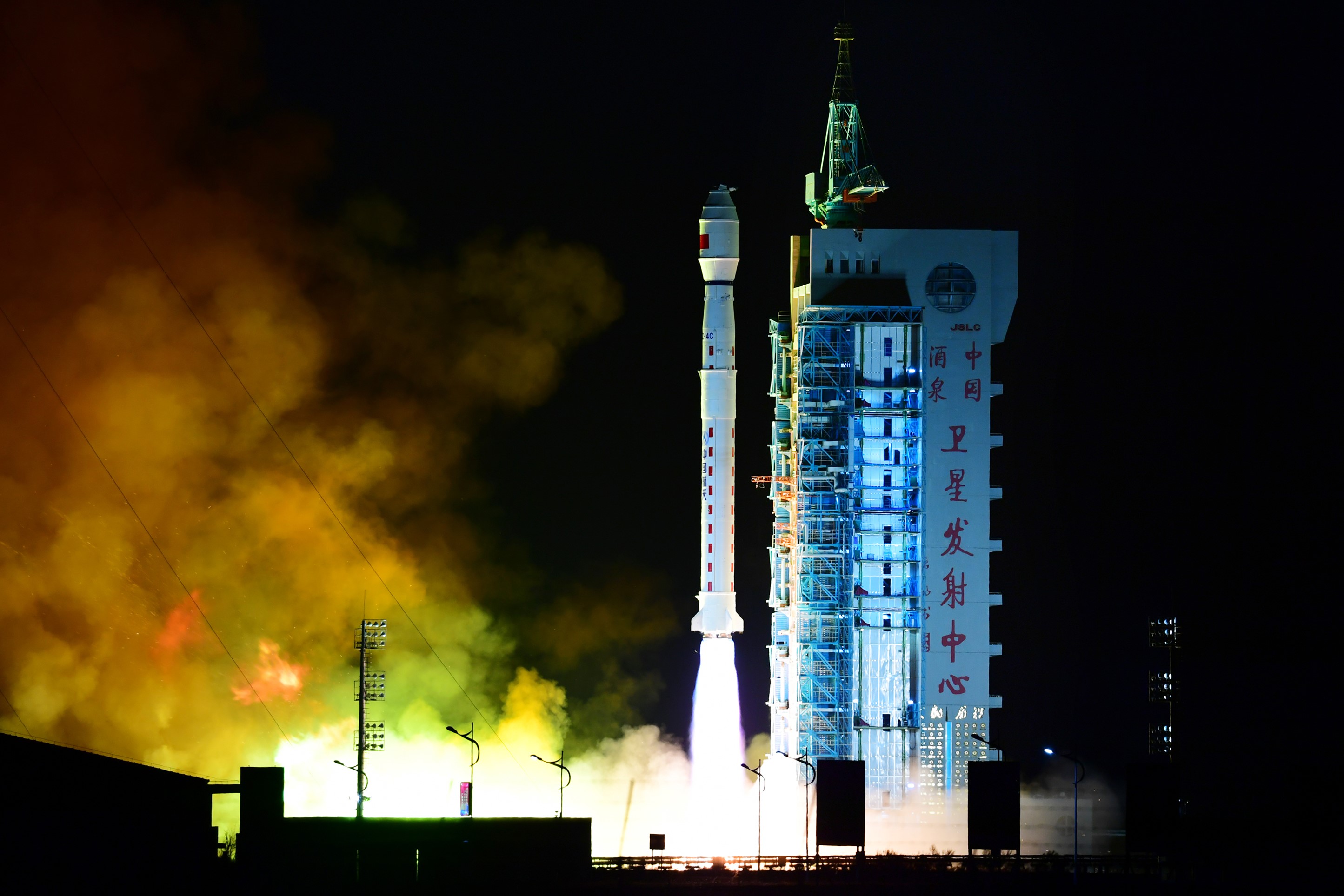 Astronomer Bill Gray—who made headlines when he claimed that that space junk from a SpaceX rocket was going to hit the moon—now thinks the debris comes from a Chinese mission.