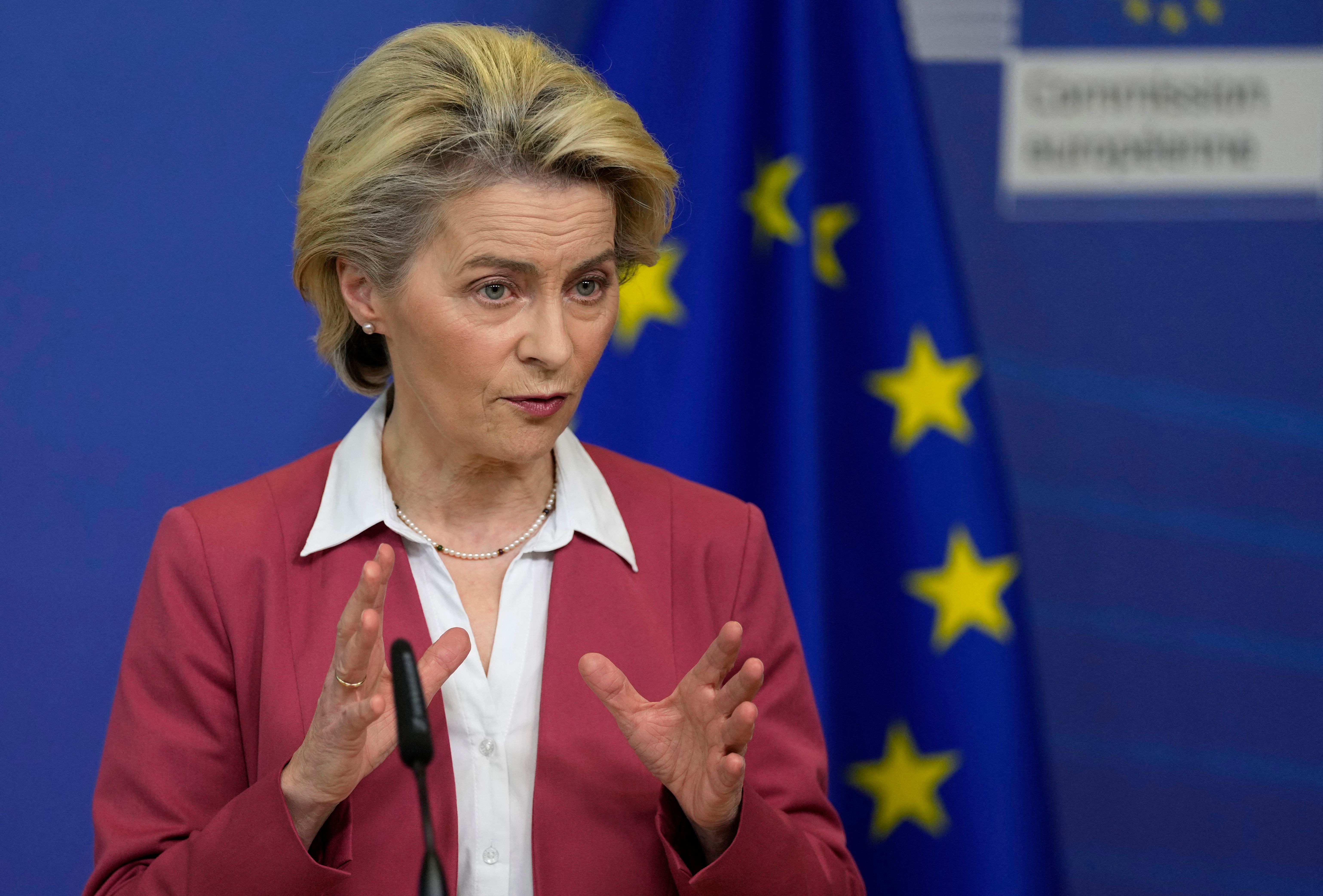 European Commission President Ursula von der Leyen unveiled her plans to reduce import dependence on key semiconductor chips in Brussels on Tuesday.