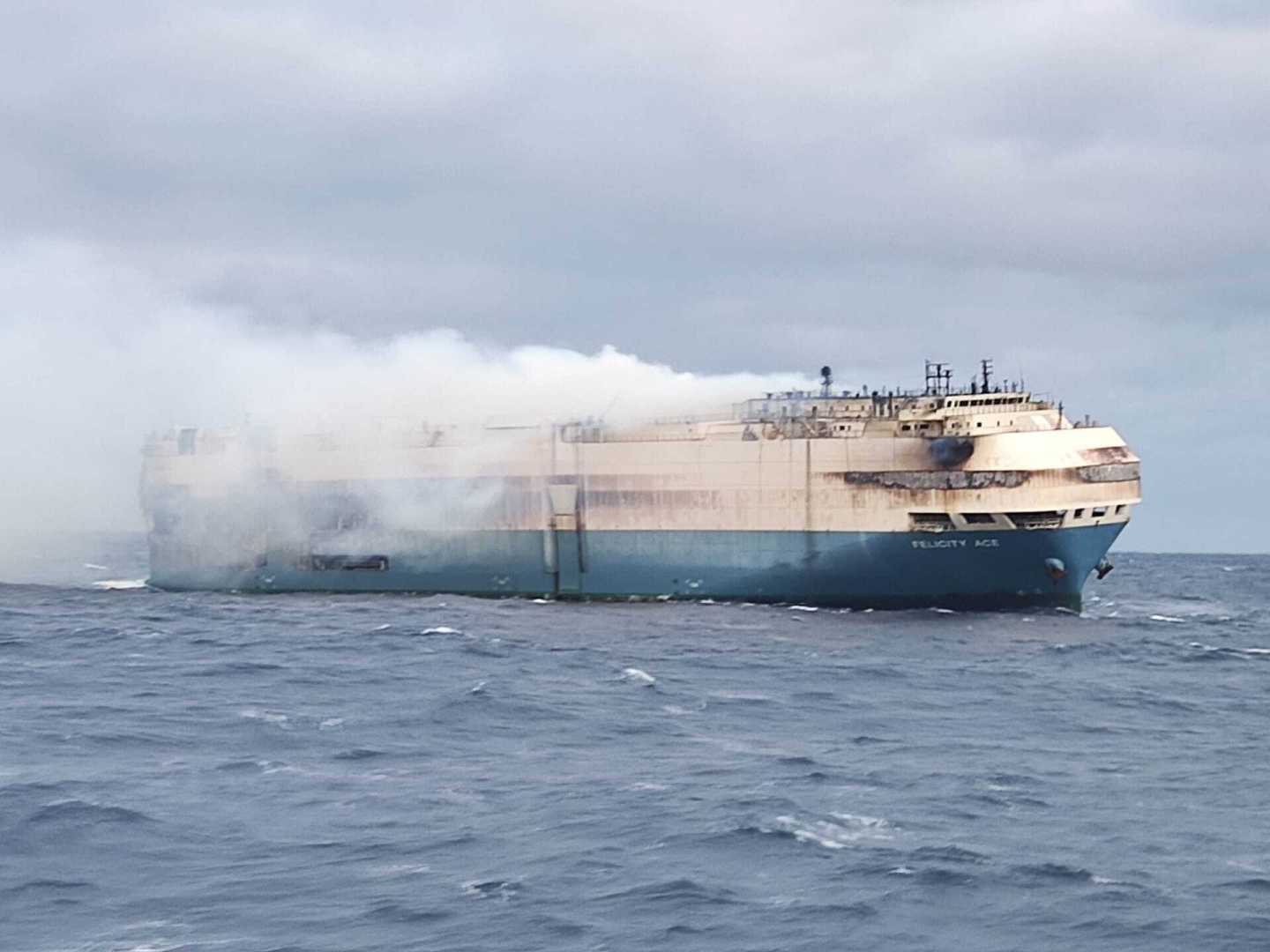 Fleet of Porsches and Lamborghinis has sunk 10,000 feet under the sea
