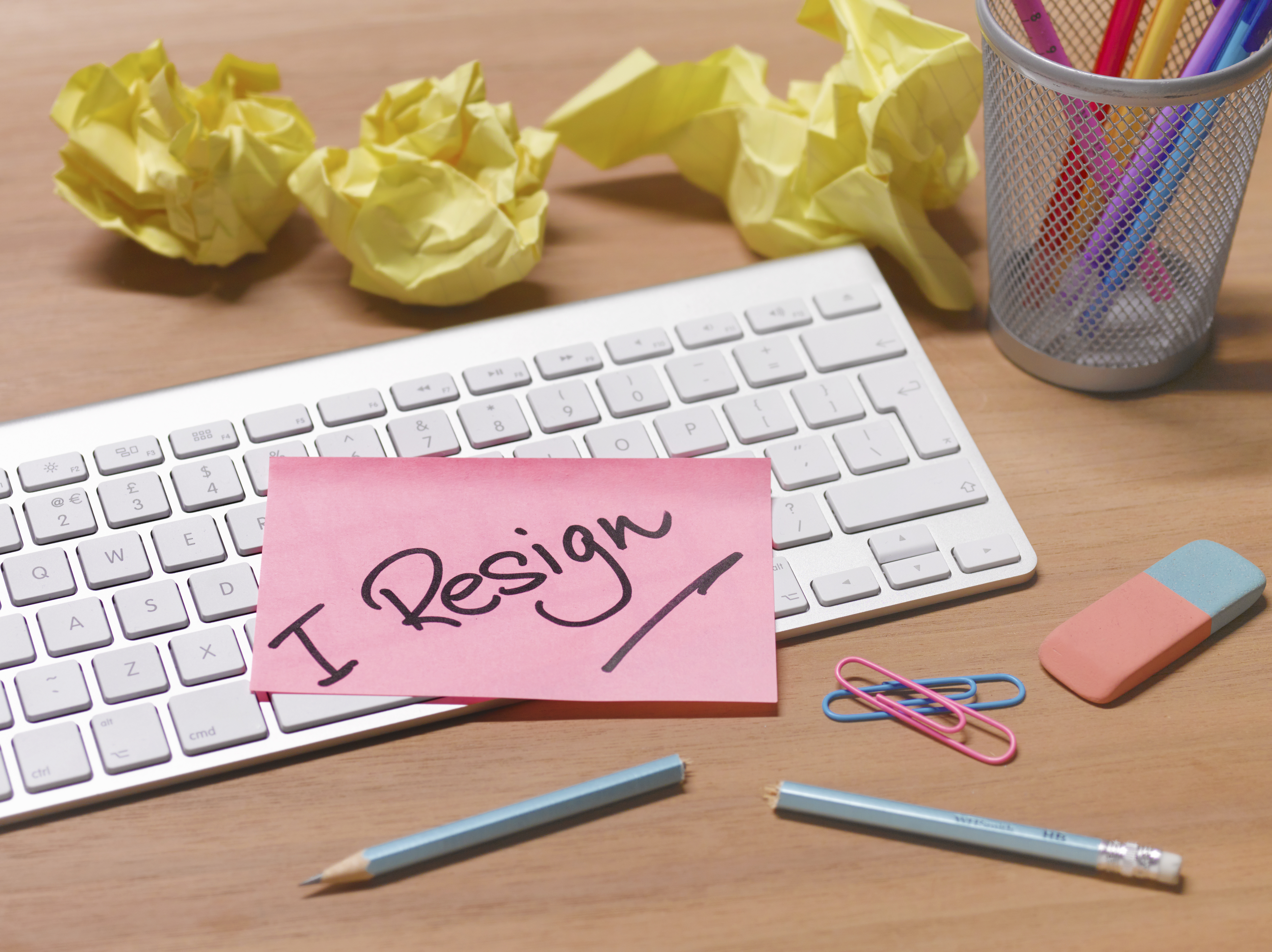 i resign message on abandoned office desk