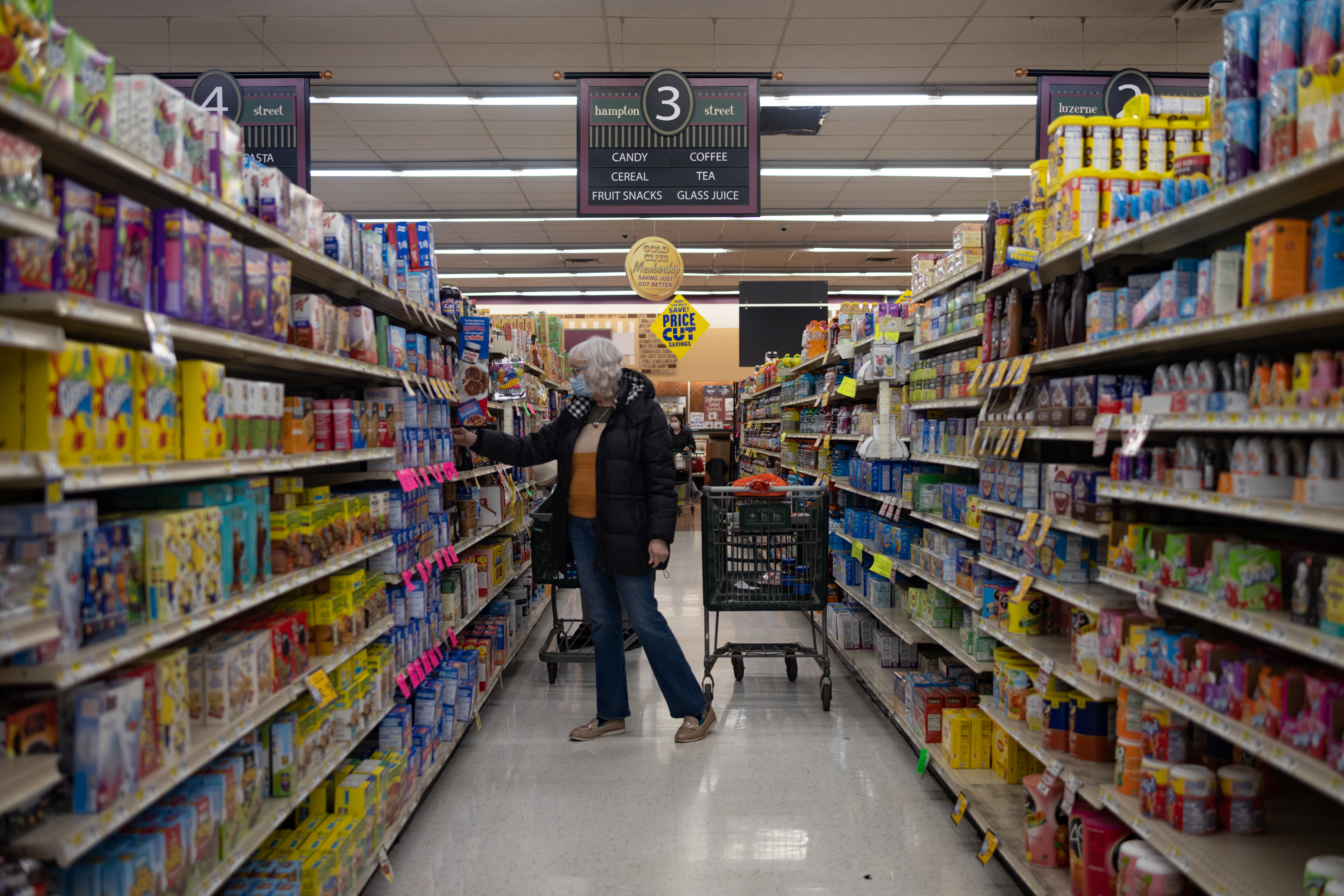 A shopper at Gerrity's Supermarket in Scranton, Penn., on Thursday, Feb. 24.