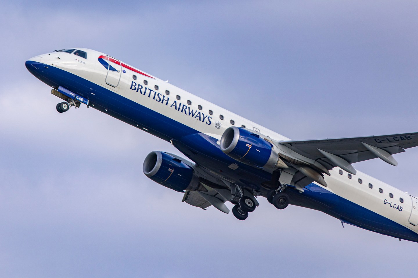 British Airways CEO shakes up executive team as airline struggles to meet surging travel demand