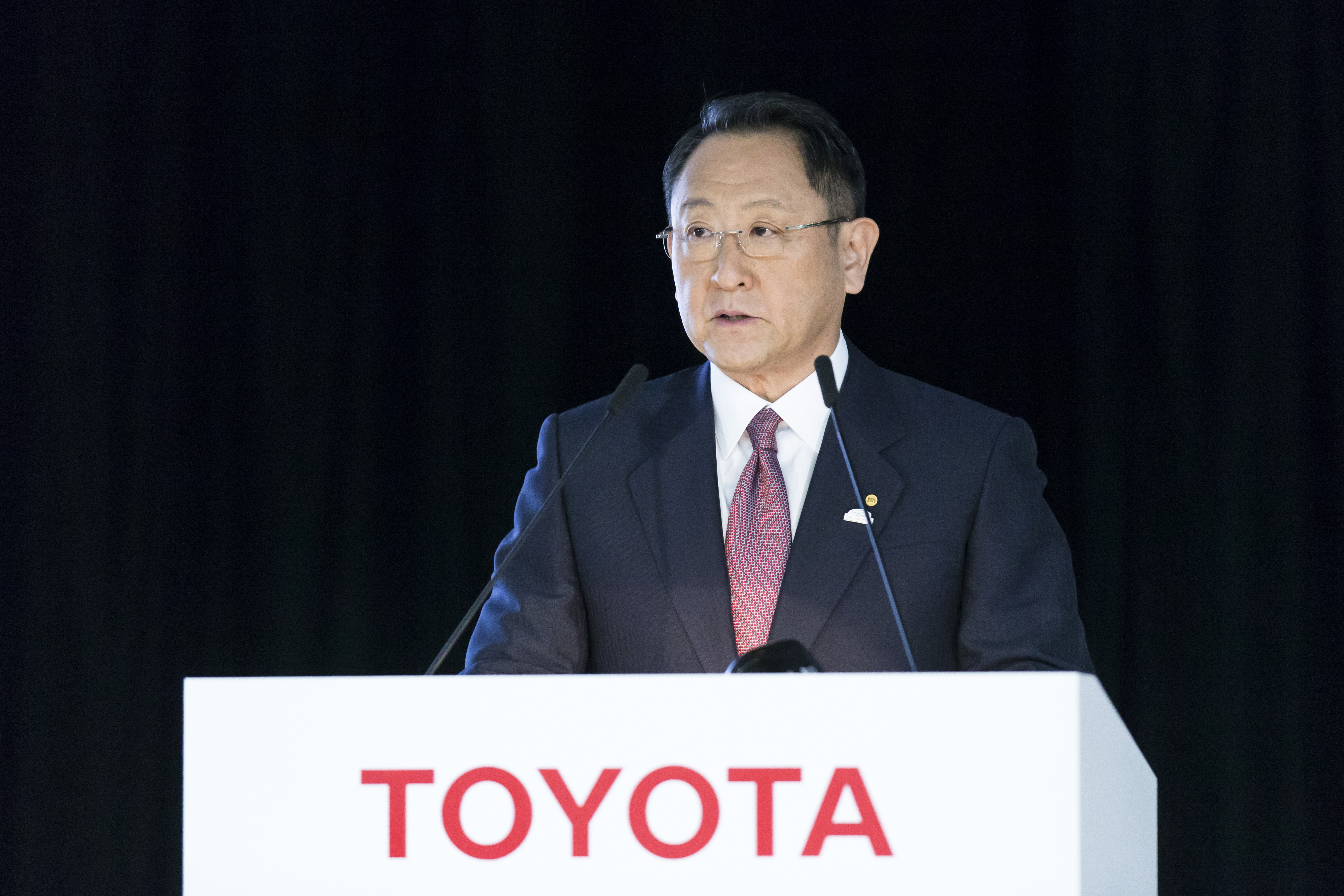 In an embarrassing turn of events, Toyota Motor CEO Akio Toyoda has to recall his first dedicated EV after evidence its wheels can fall off.