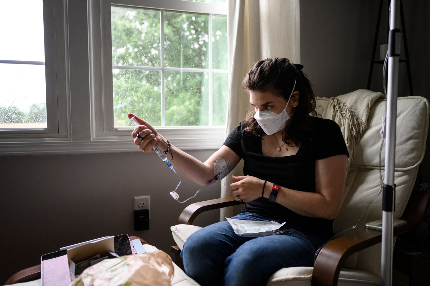A former nurse treats herself for long COVID at home
