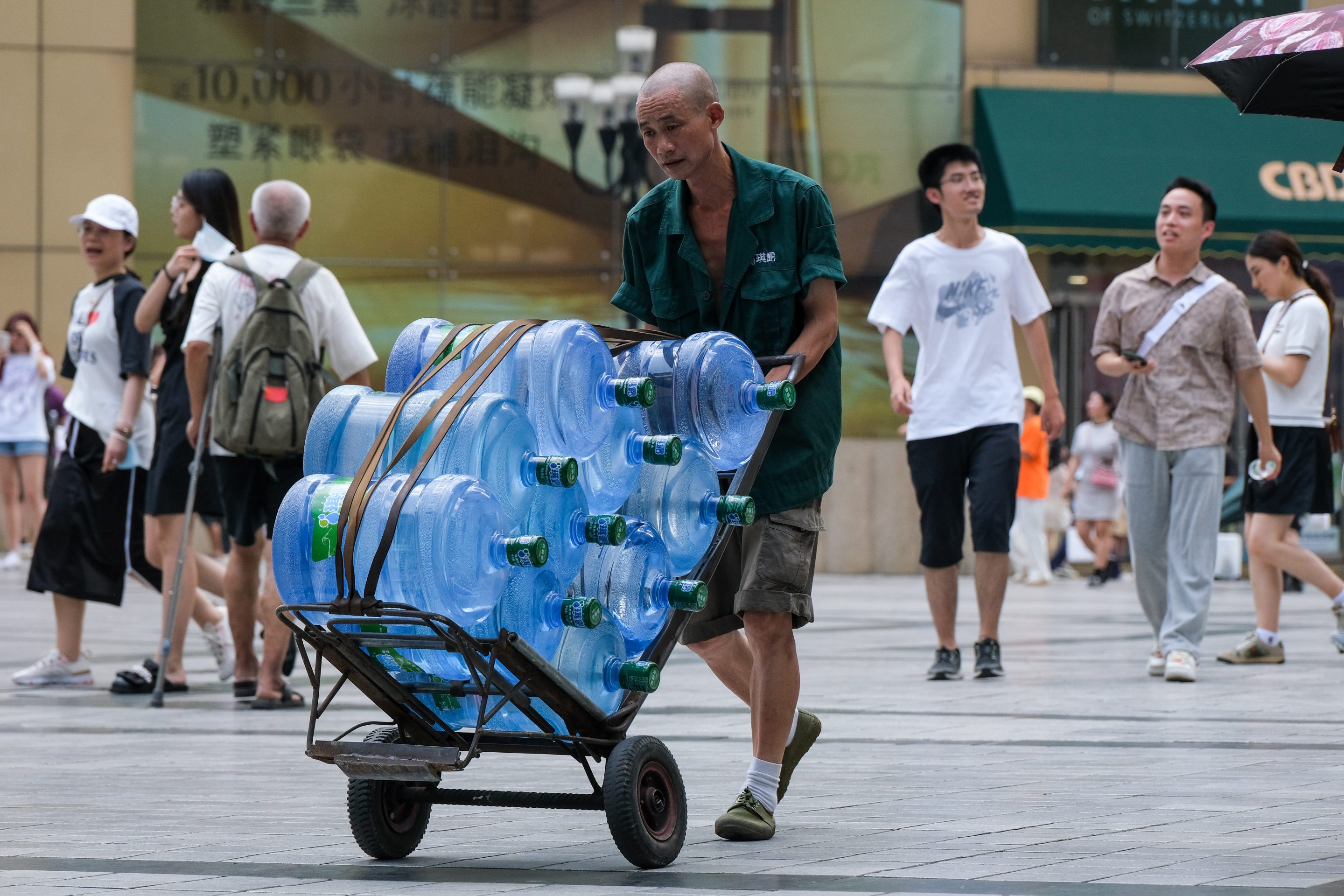 Heat waves are scorching China, Japan, the U.S., and the EU, running the risk of widespread blackouts.