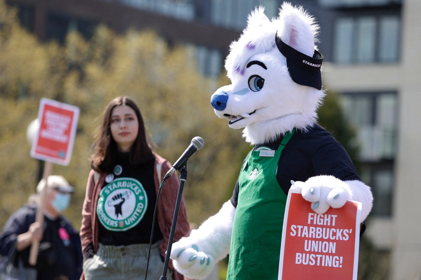 Starbucks asks labor board to temporarily suspend union votes at its U.S. stores