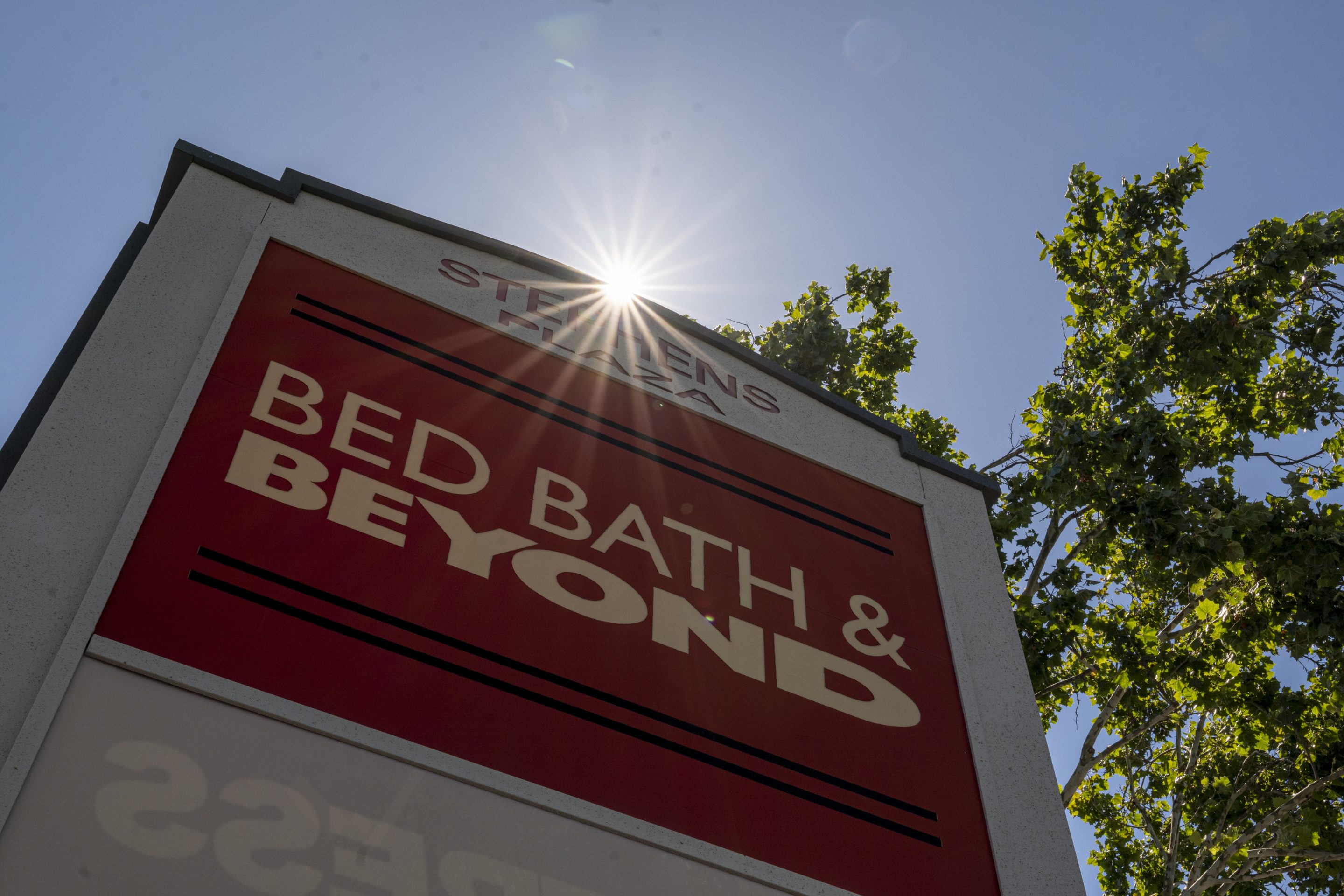 Bed, Bath & Beyond sign