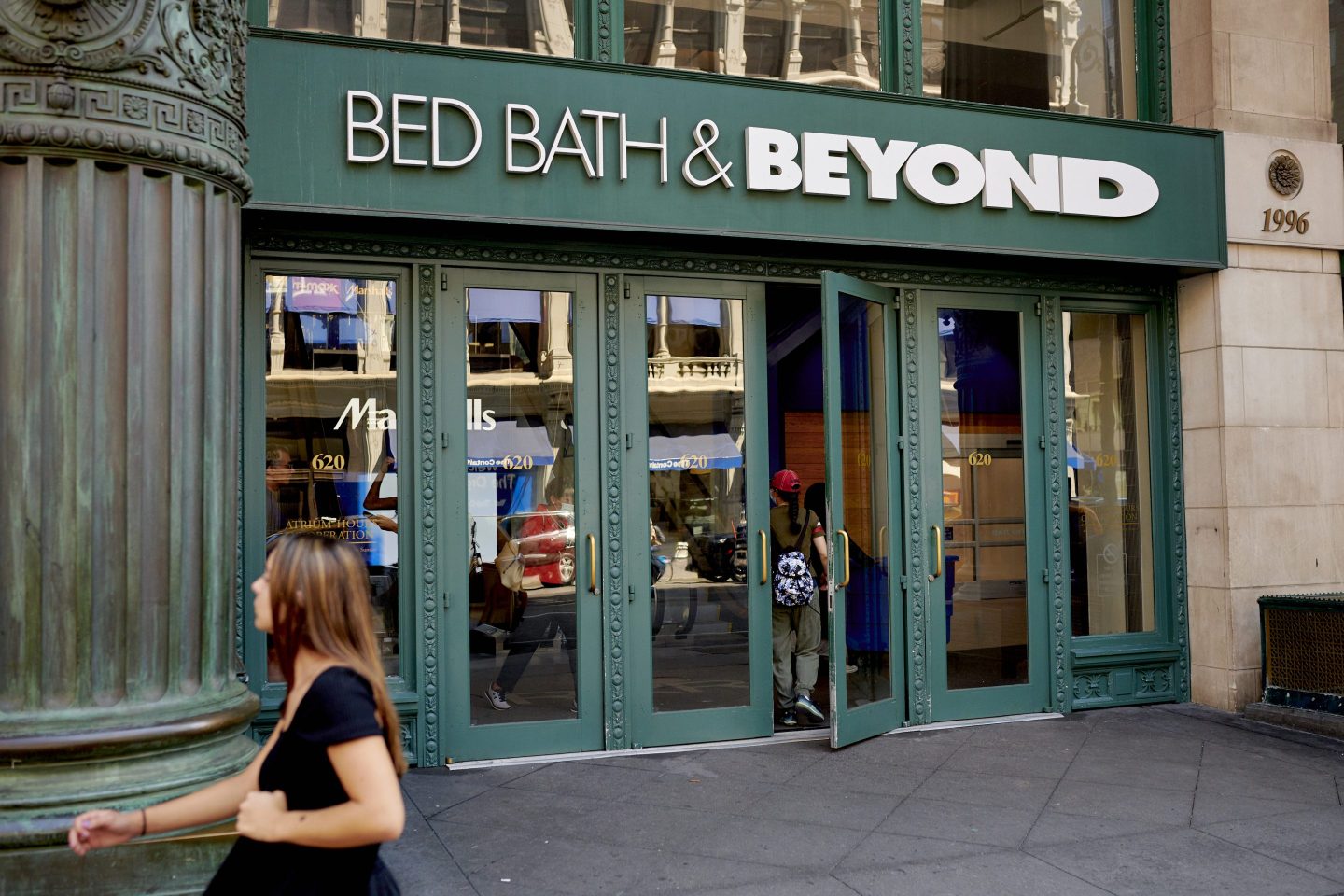 A timeline leading up to the death of Bed Bath & Beyond’s CFO