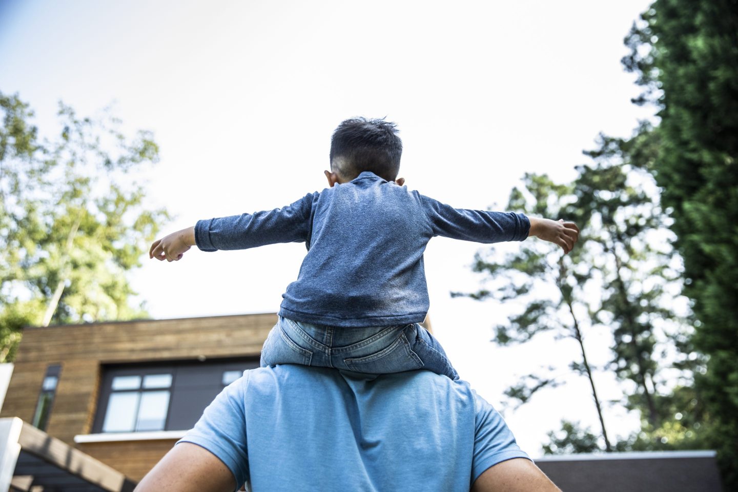 Having children, not growing old, makes you more right-wing—especially in the U.S., study finds