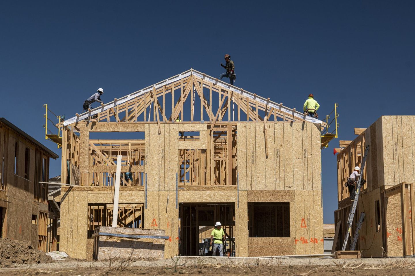 Slumped U.S. home construction reduces GDP by the most since 2007