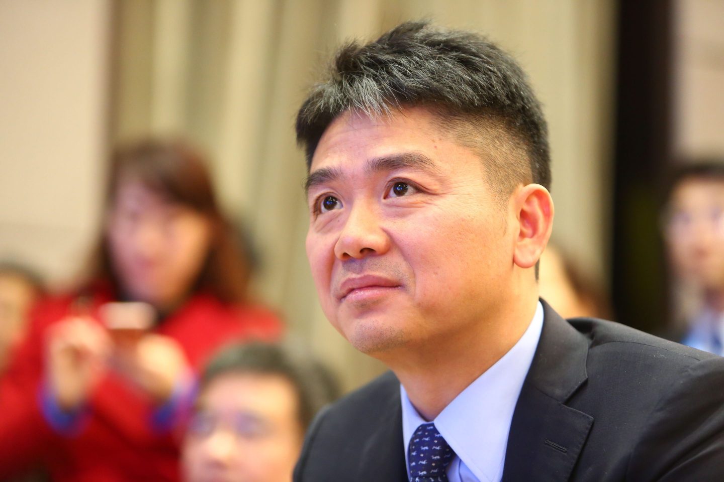 Chinese billionaire Richard Liu settles U.S. rape allegation hours before trial
