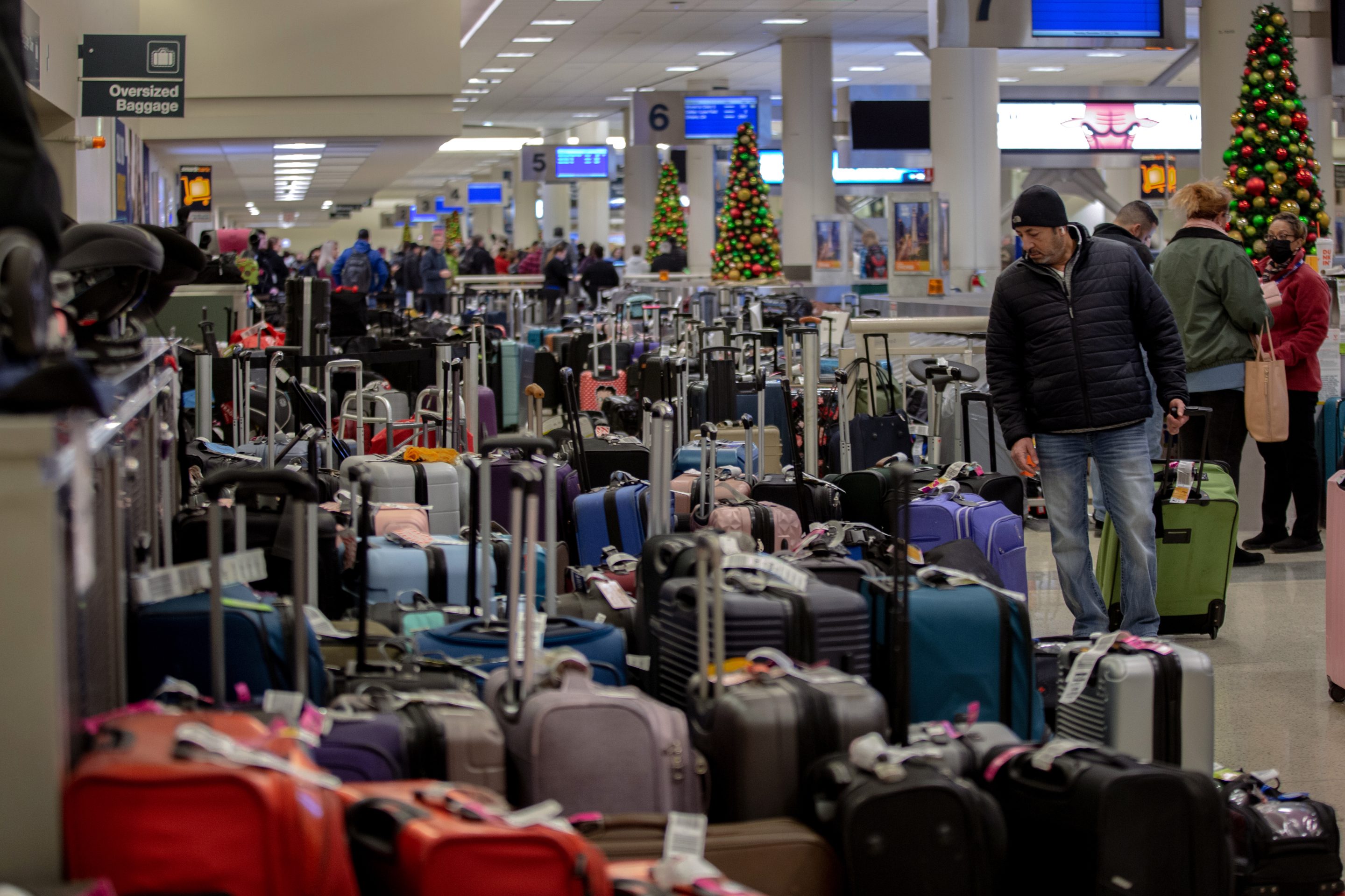 Thousands of Southwest Air flights were cancelled due to poor management and scheduling chaos.
