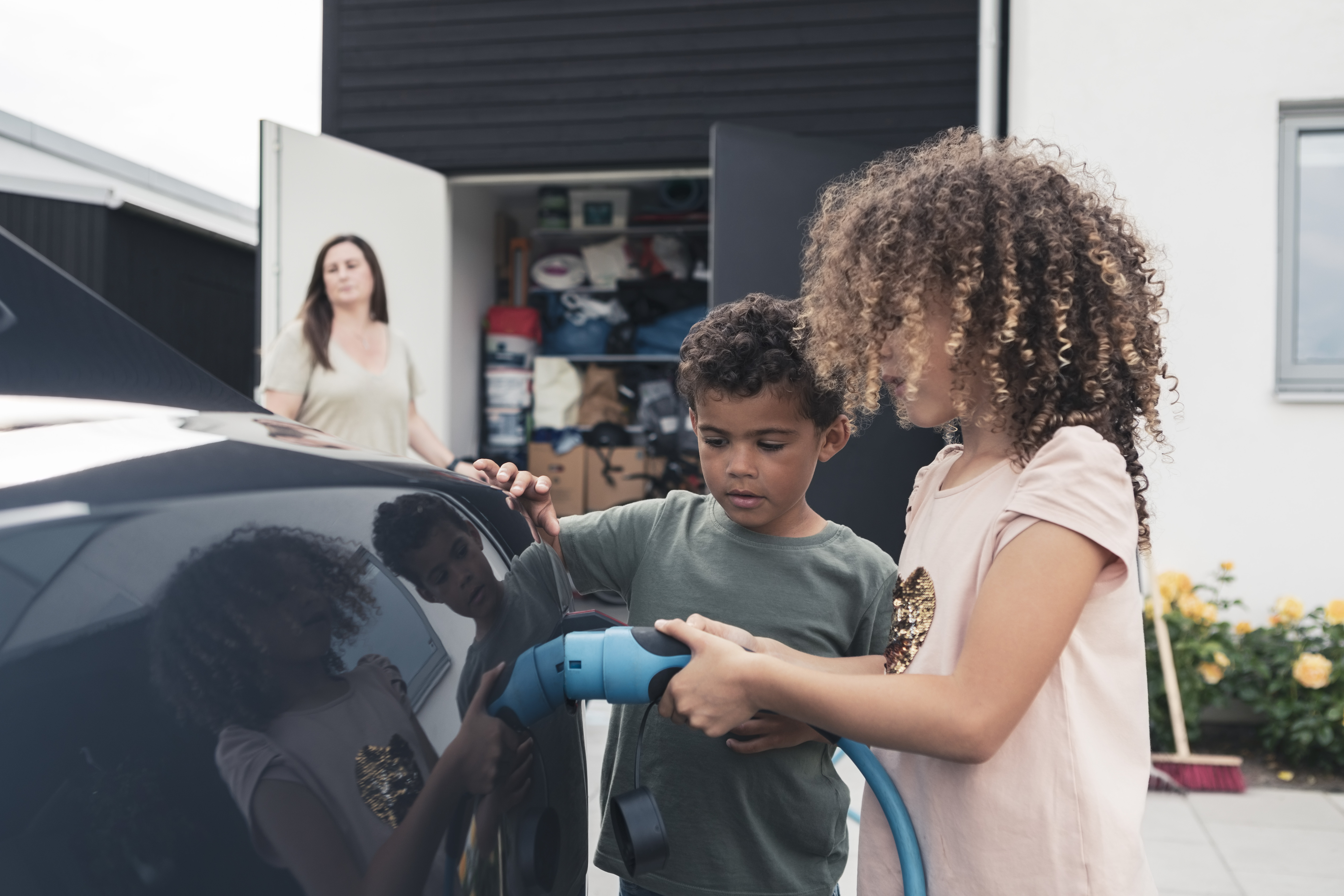 Republican legislators in the state of Wyoming have proposed a state-wide ban of electric vehicles, fearing a hit to their fossil fuel-dependent economy.