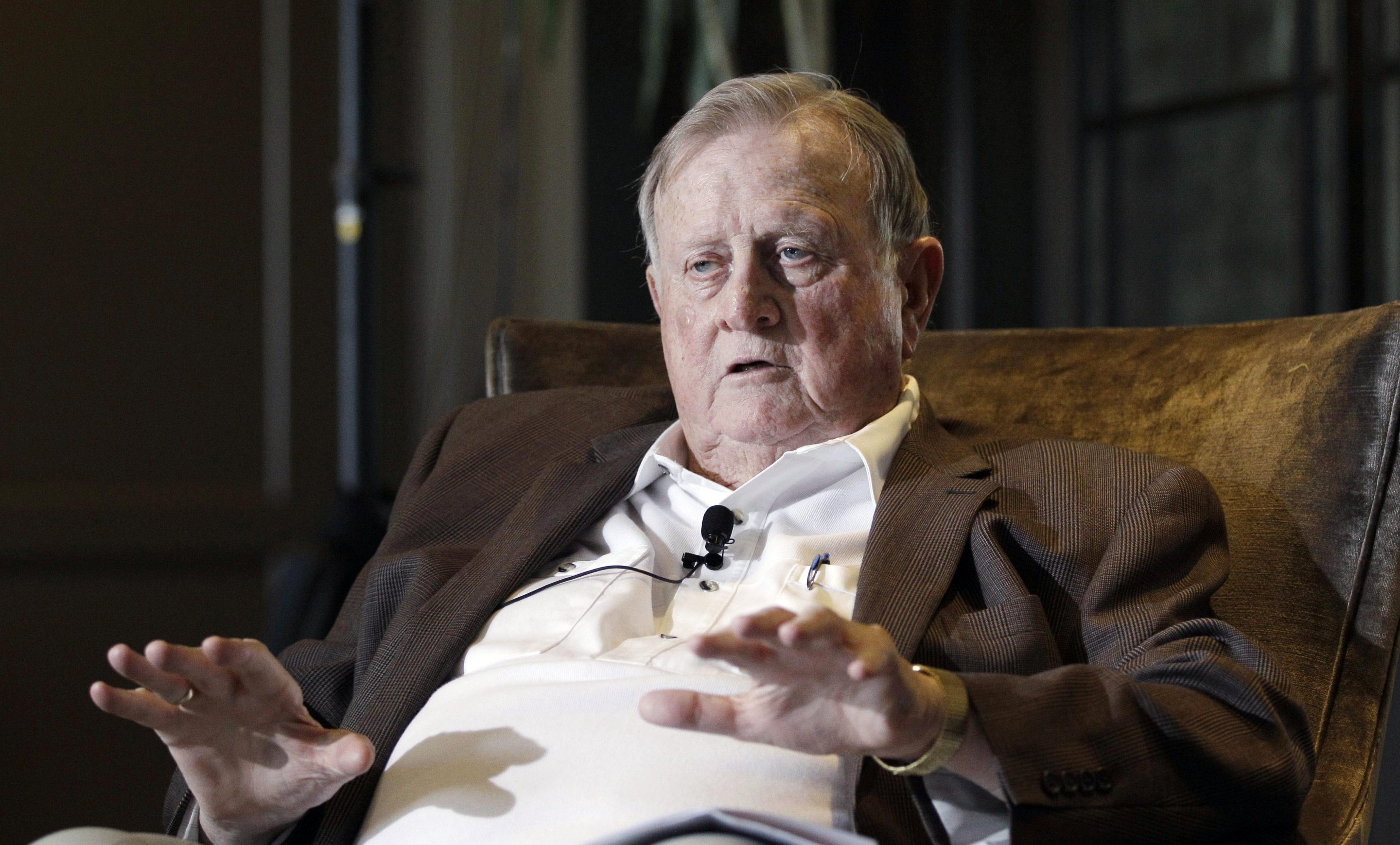 Billy Joe “Red” McCombs, a former owner of two NBA teams, an NFL franchise and longtime Texas businessman, has died at his home in San Antonio, according to a statement from his family on Feb. 20, 2023.