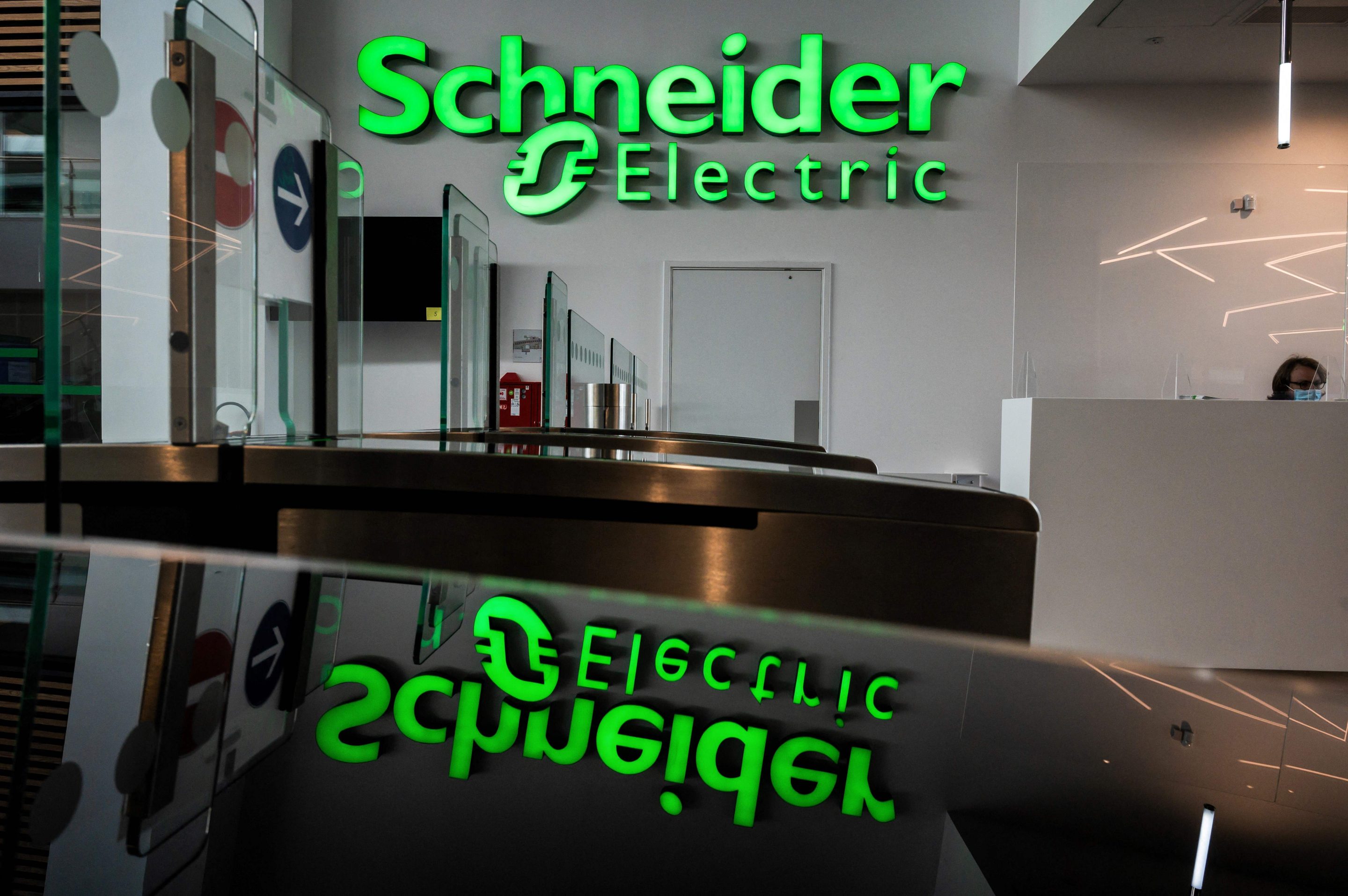 Schneider Electric's Executive Committee relies on a common corporate culture to guide working together.