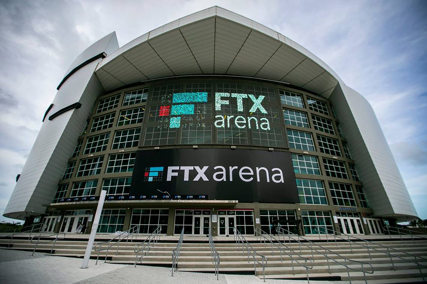 70% of dealmakers say that investment managers share culpability for FTX