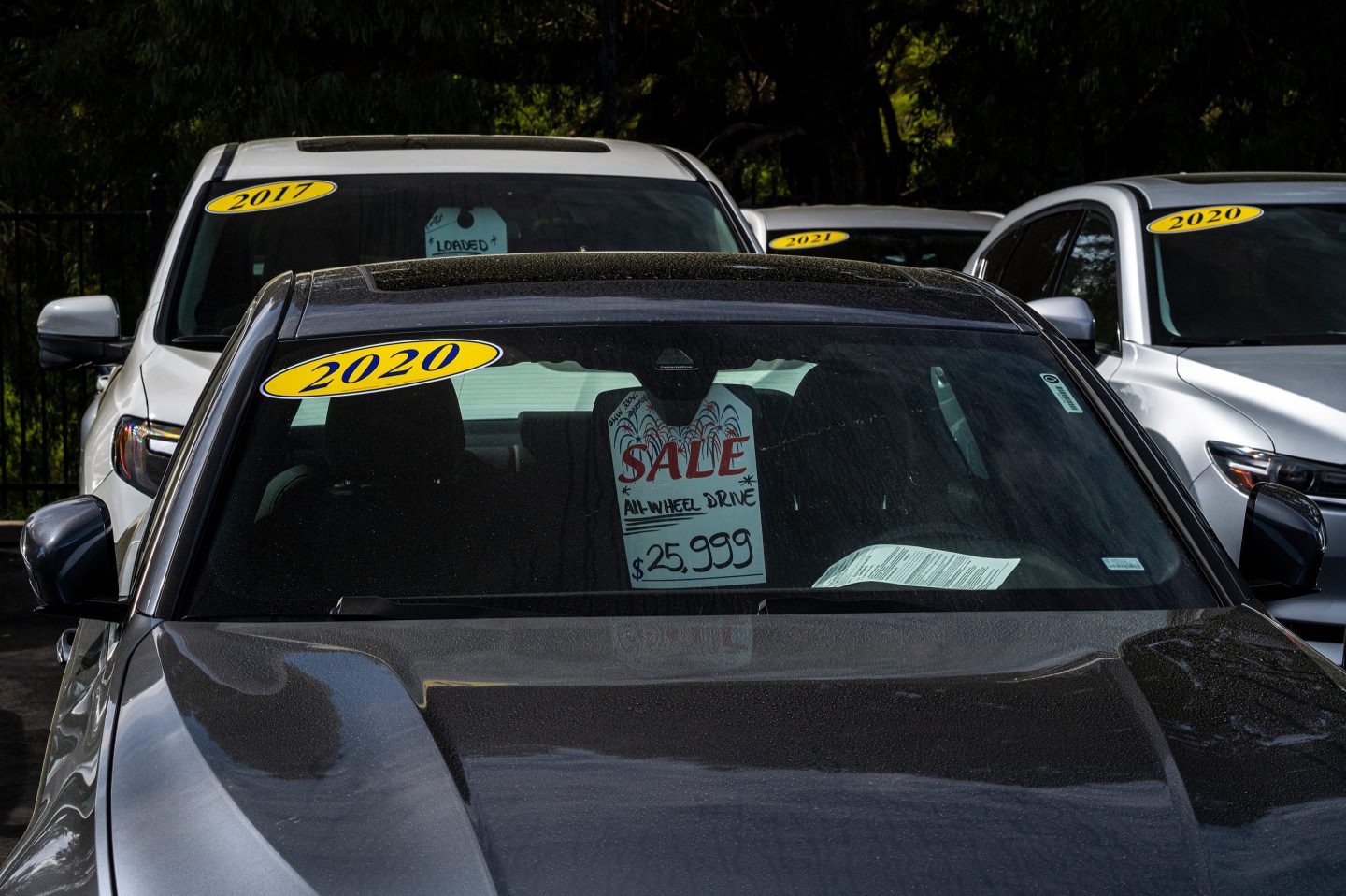 Subprime auto lender folds as more Americans fall behind on car payments