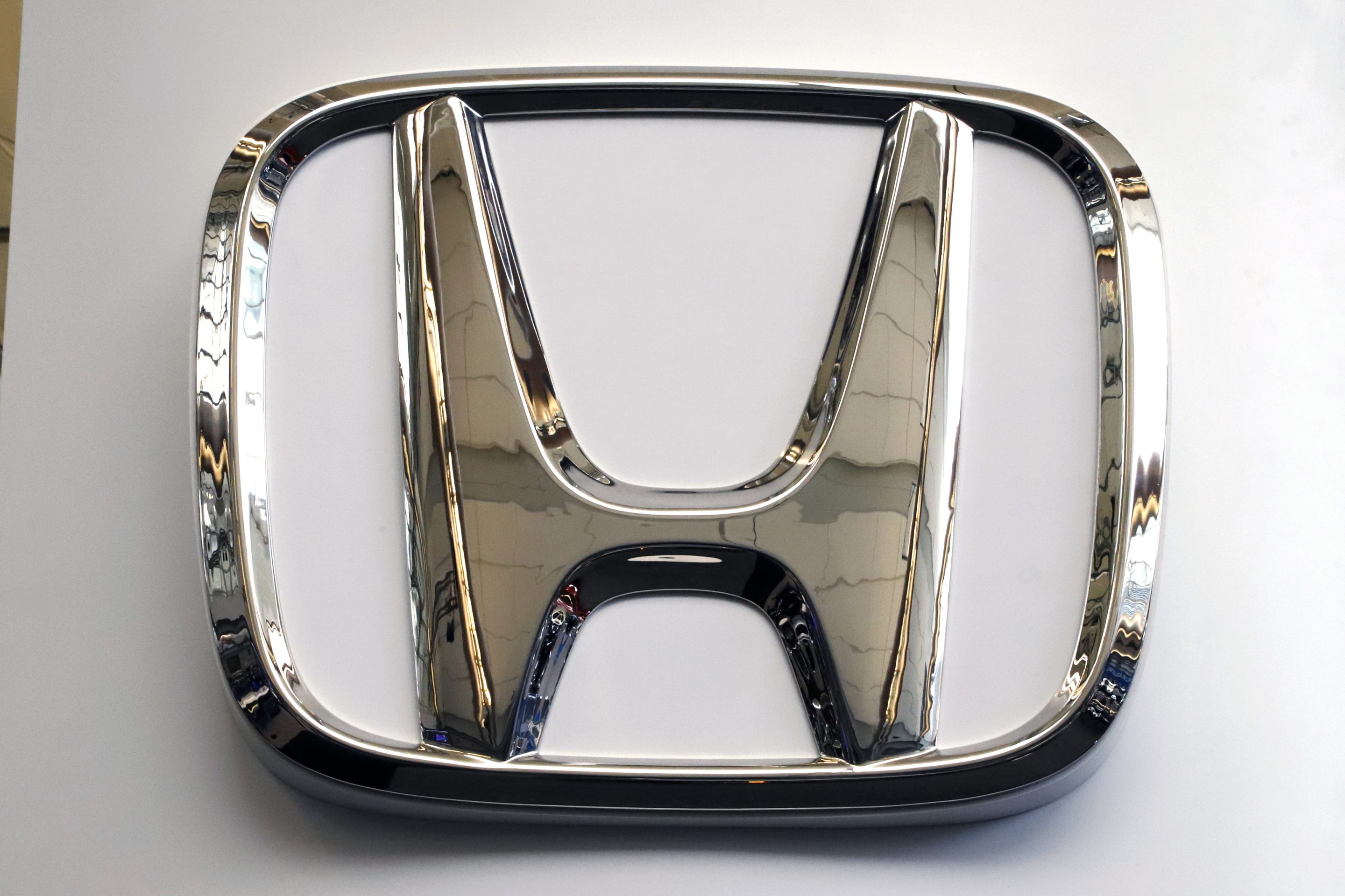 Honda dealers will replace the side-view mirrors on impacted vehicles free of charge.