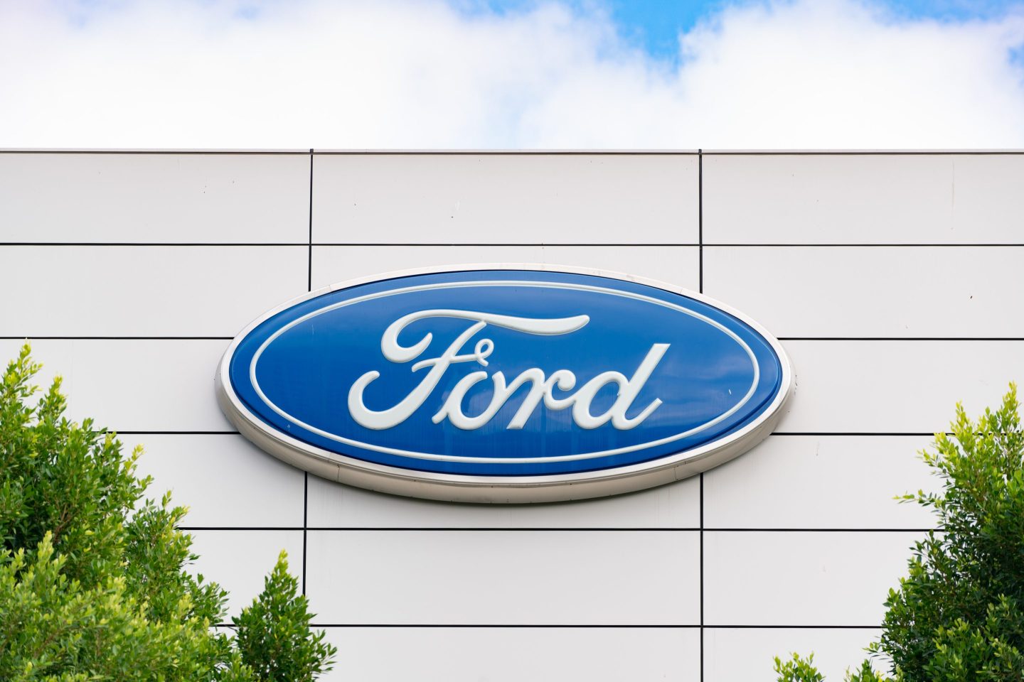 Ford wants to be able to shut down your air conditioner and radio if you miss a car payment—and the car could even drive away on its own