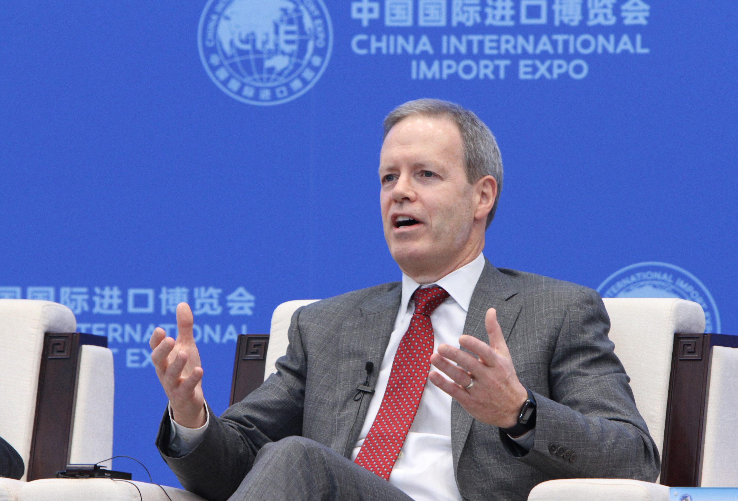 Mike Roman, chairman and chief executive officer of 3M company, addresses the parallel session "Opening-up, Regulation and Business Environment" of the second Hongqiao International Economic Forum in Shanghai, east China, Nov. 5, 2019.