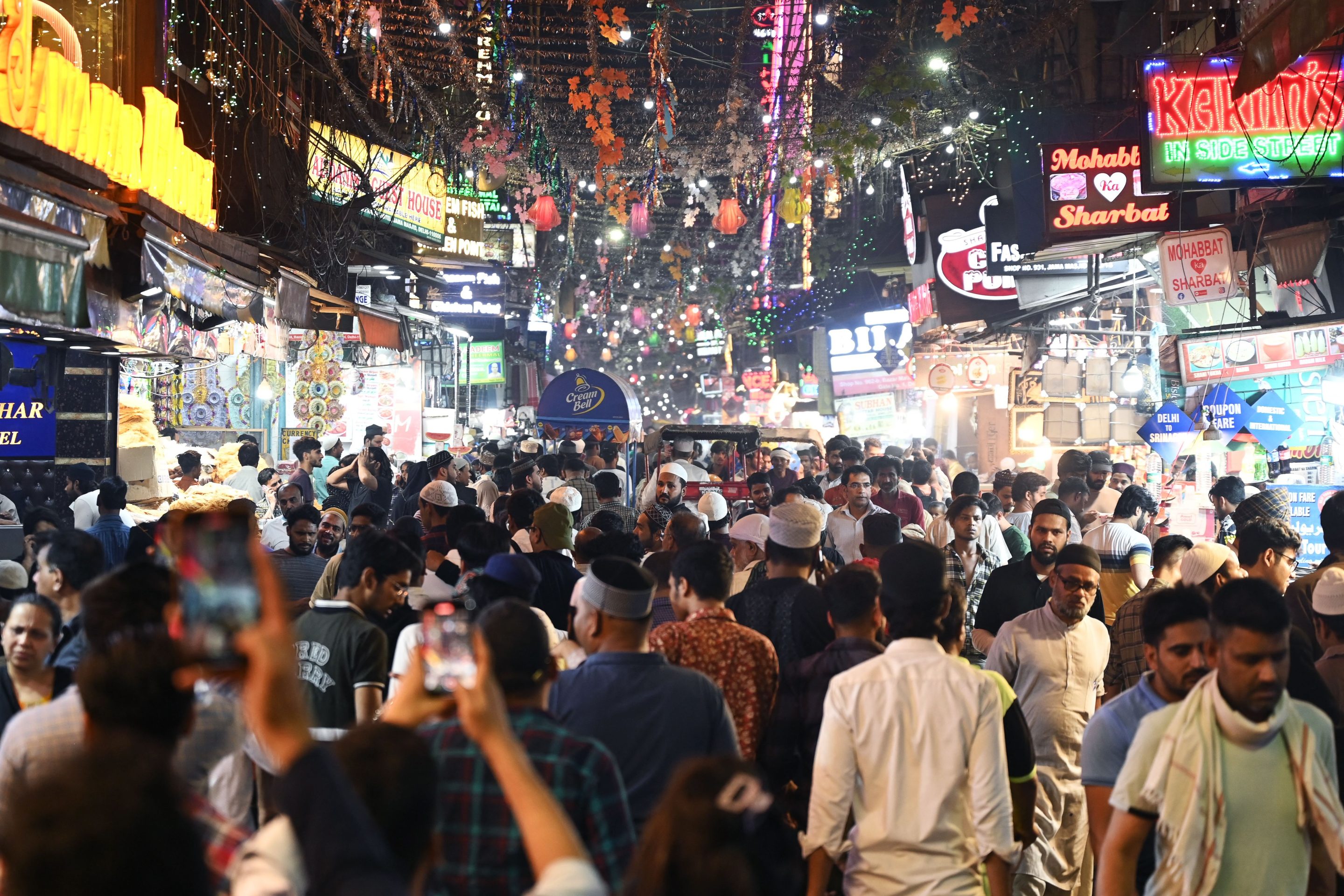 A crowded street in New Delhi.