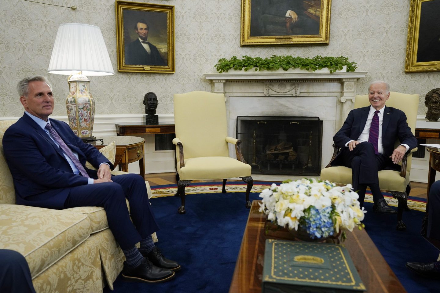 Kevin McCarthy, Joe Biden