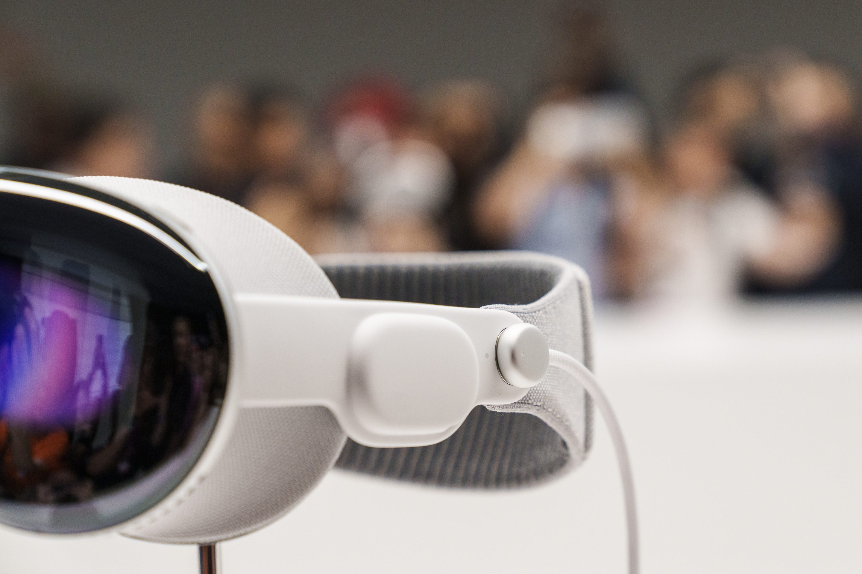 Apple’s Vision Pro mixed-reality headset