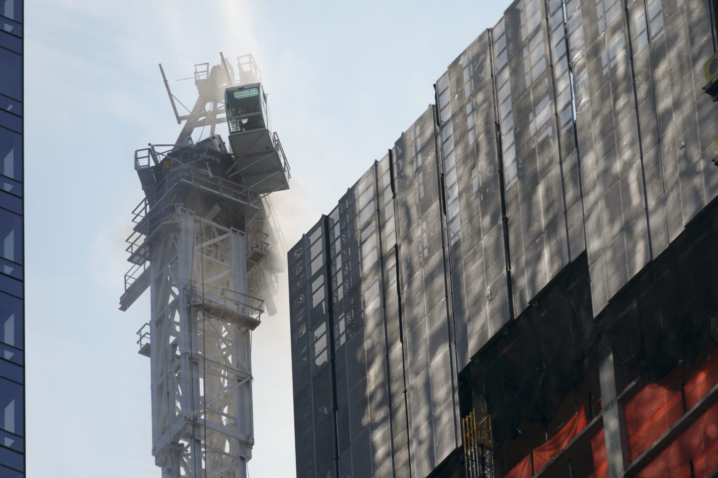 Construction crane