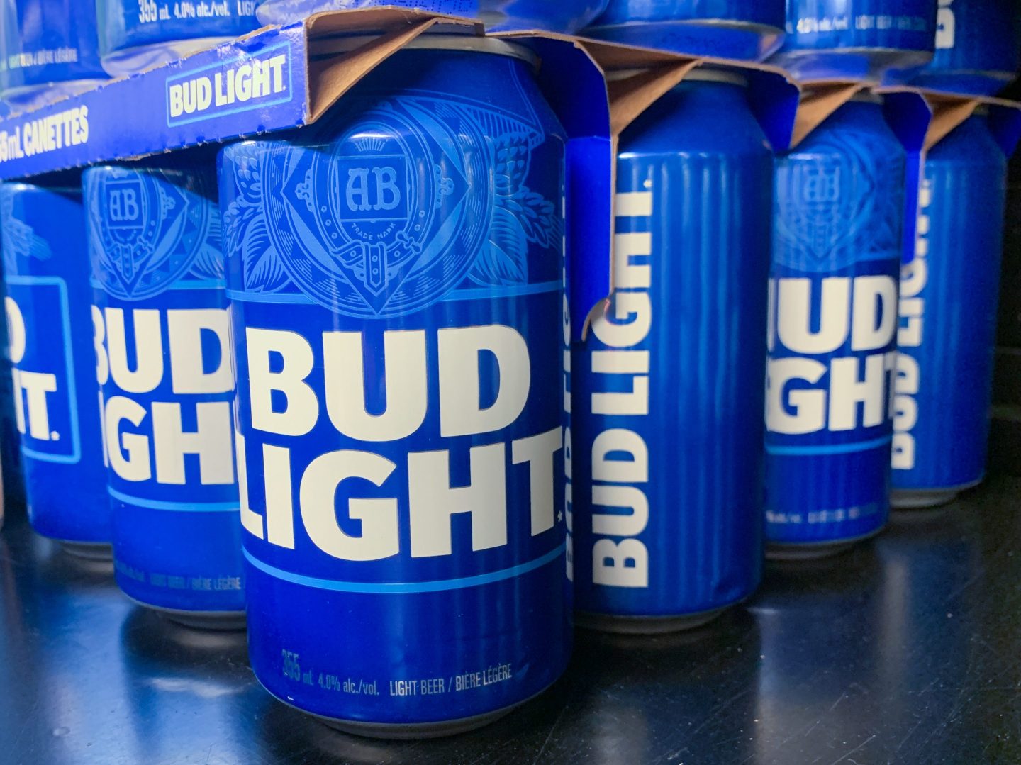 cans of bud light beer