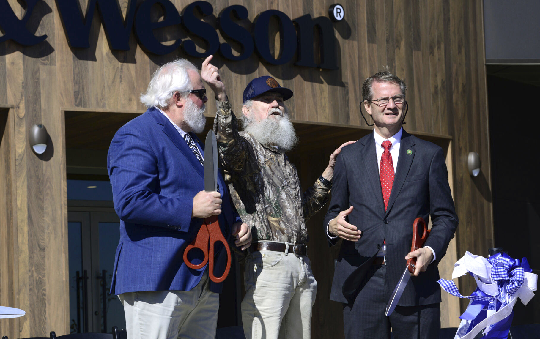 Blount County Mayor Ed Mitchell, from left, Si Robertson of "Duck Dynasty" and U.S. Representative Tim Burchett.