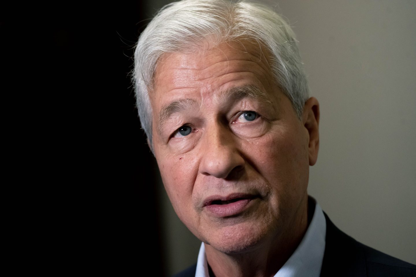 Jamie Dimon will cash in JPMorgan shares for the first time since becoming CEO nearly 2 decades ago