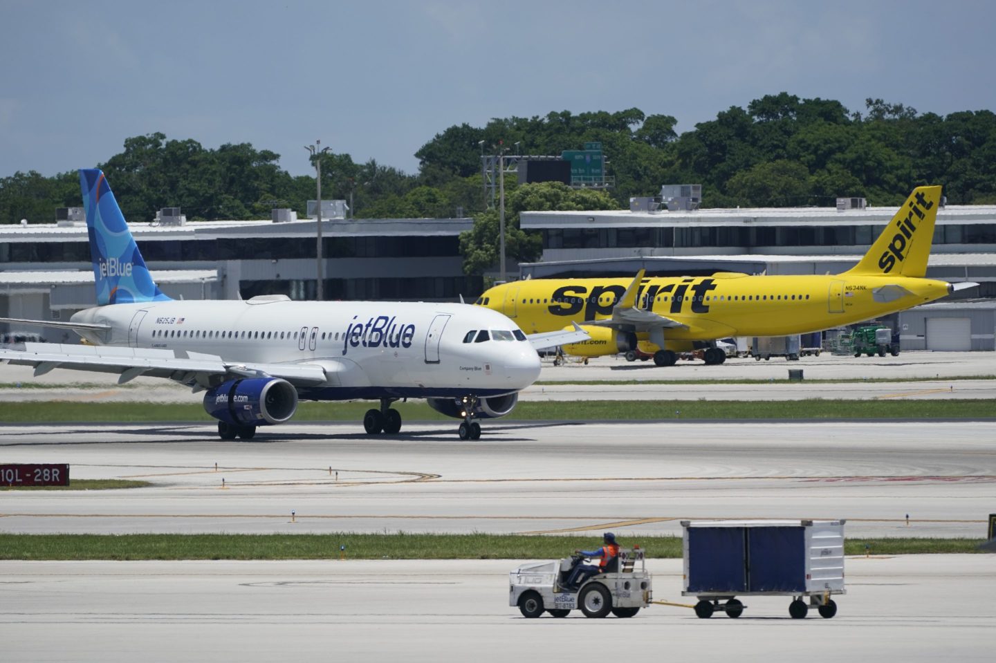 JetBlue, Spirit Airlines
