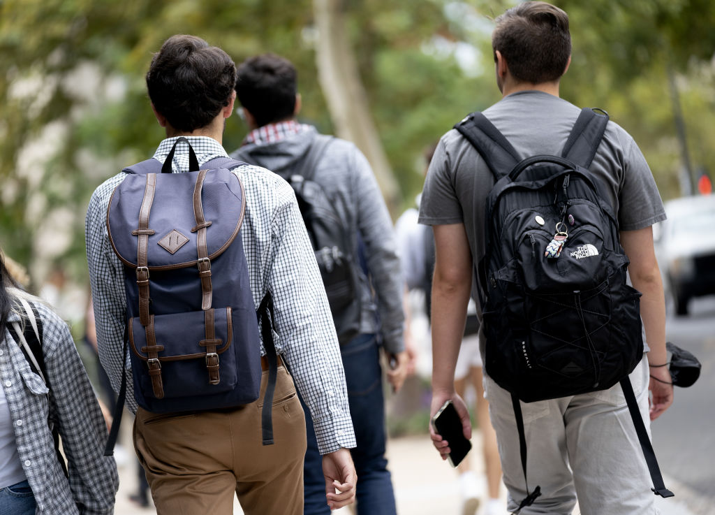 Is it better to get a certificate or a master’s degree in public health?