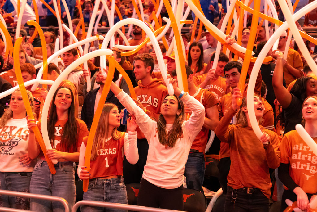 Why thousands of students are flocking to this new AI degree program at UT Austin
