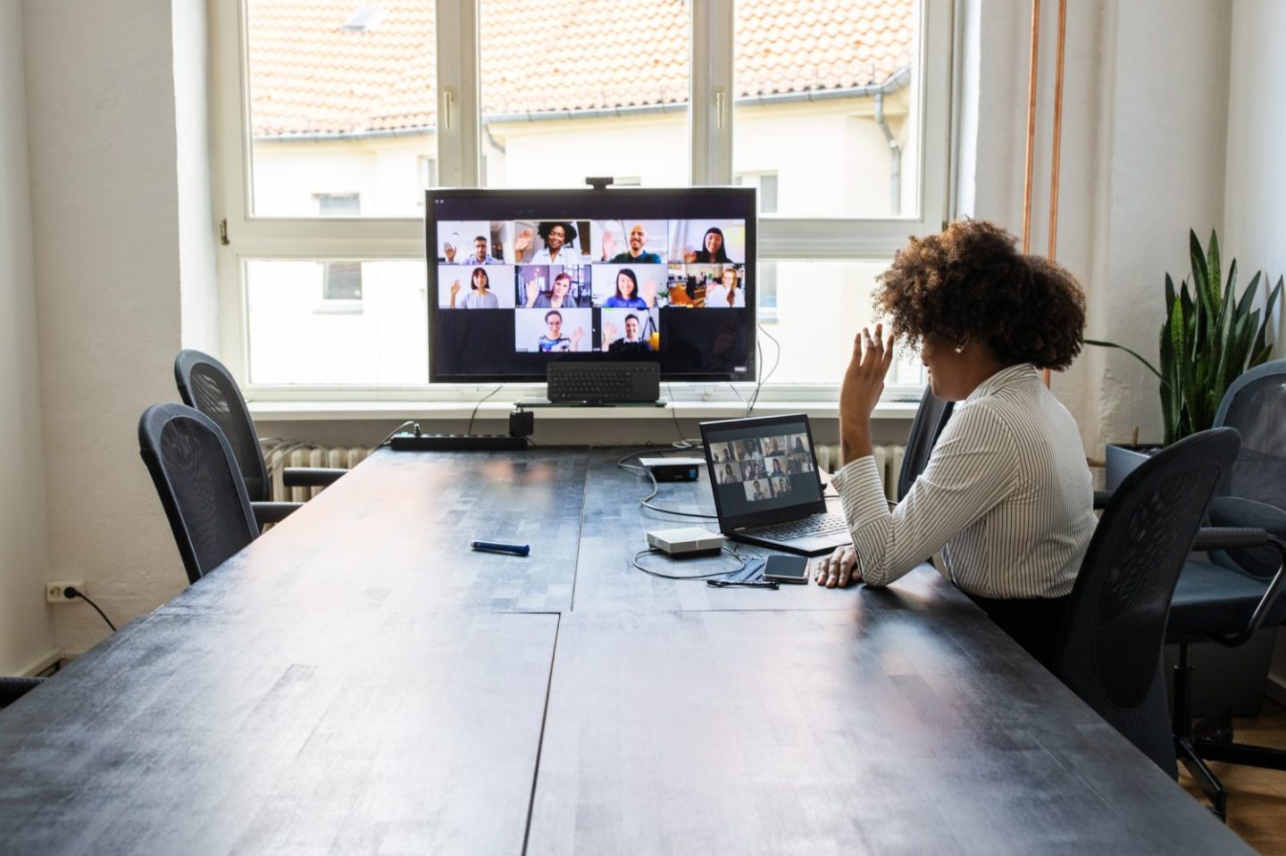 How to network for MBA students: 5 steps for making useful connections