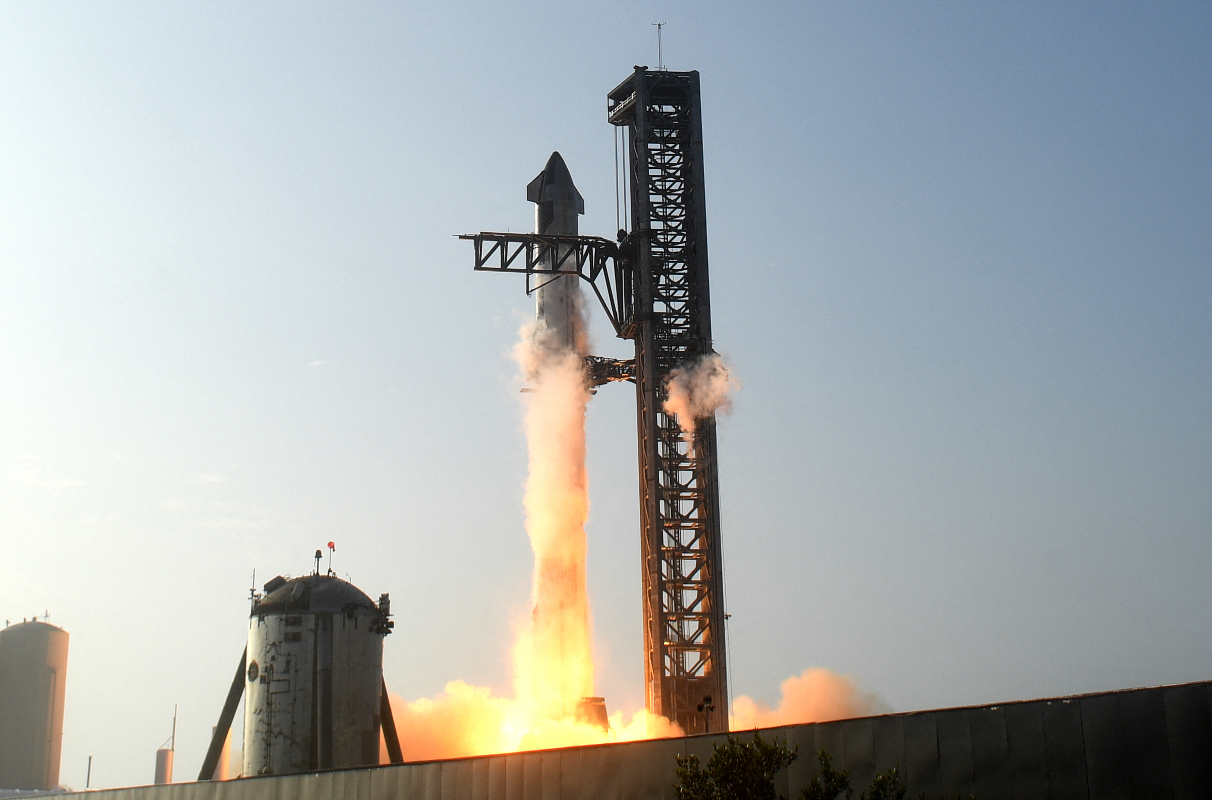 The SpaceX Starship lifts off from the launchpad during a flight test from Starbase in Boca Chica, Texas, on April 20, 2023. 