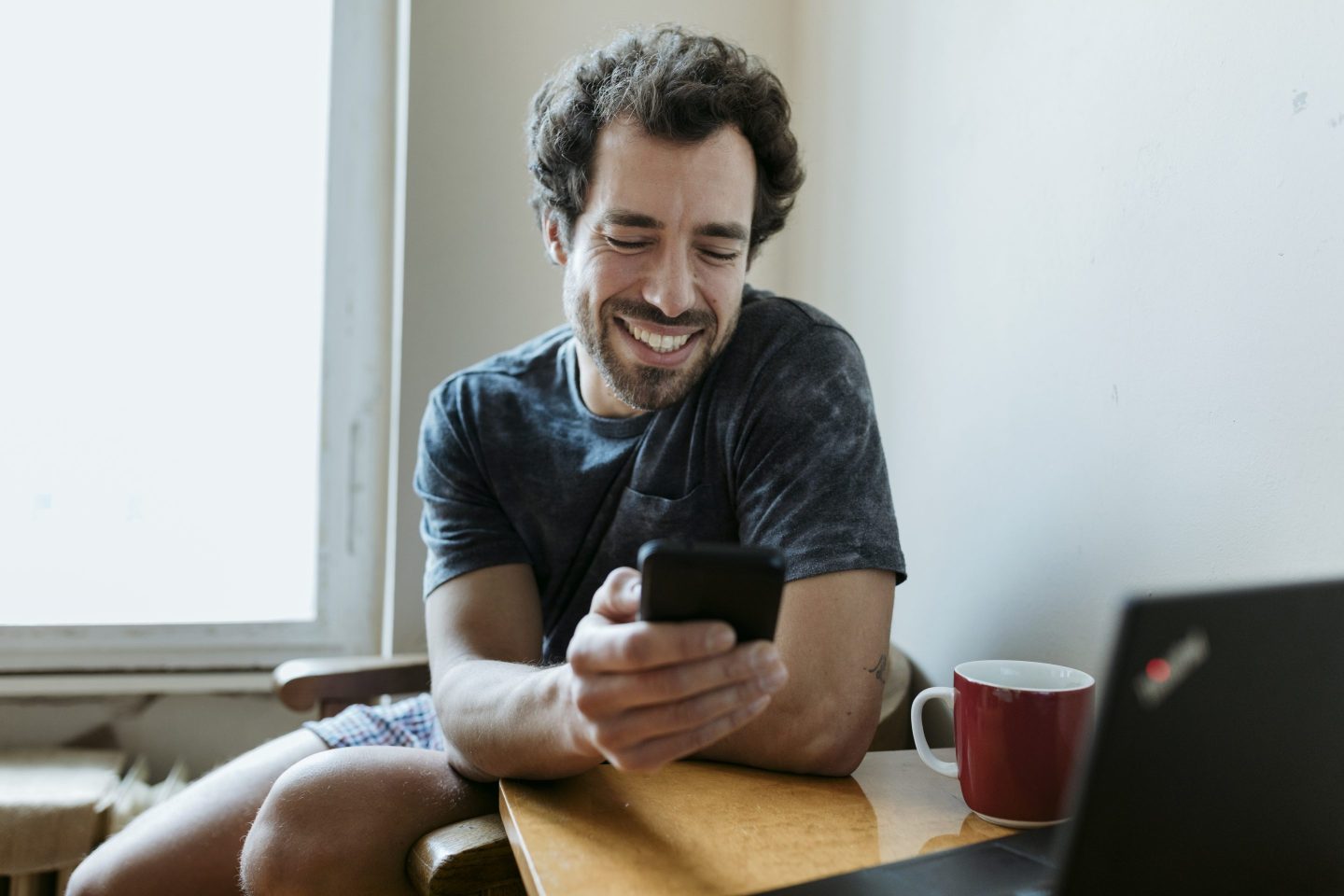 There’s one surefire way to find the most quality dates from your Hinge and Bumble matches, and it’s not looks. Here’s how to optimize your profile for love