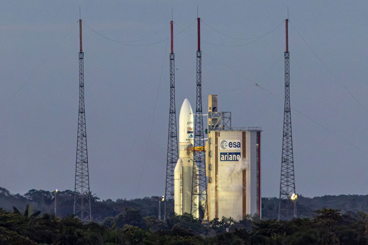 The European Space Agency has launched a competition for the replacement of its flagship Arianne 6 rocket.
