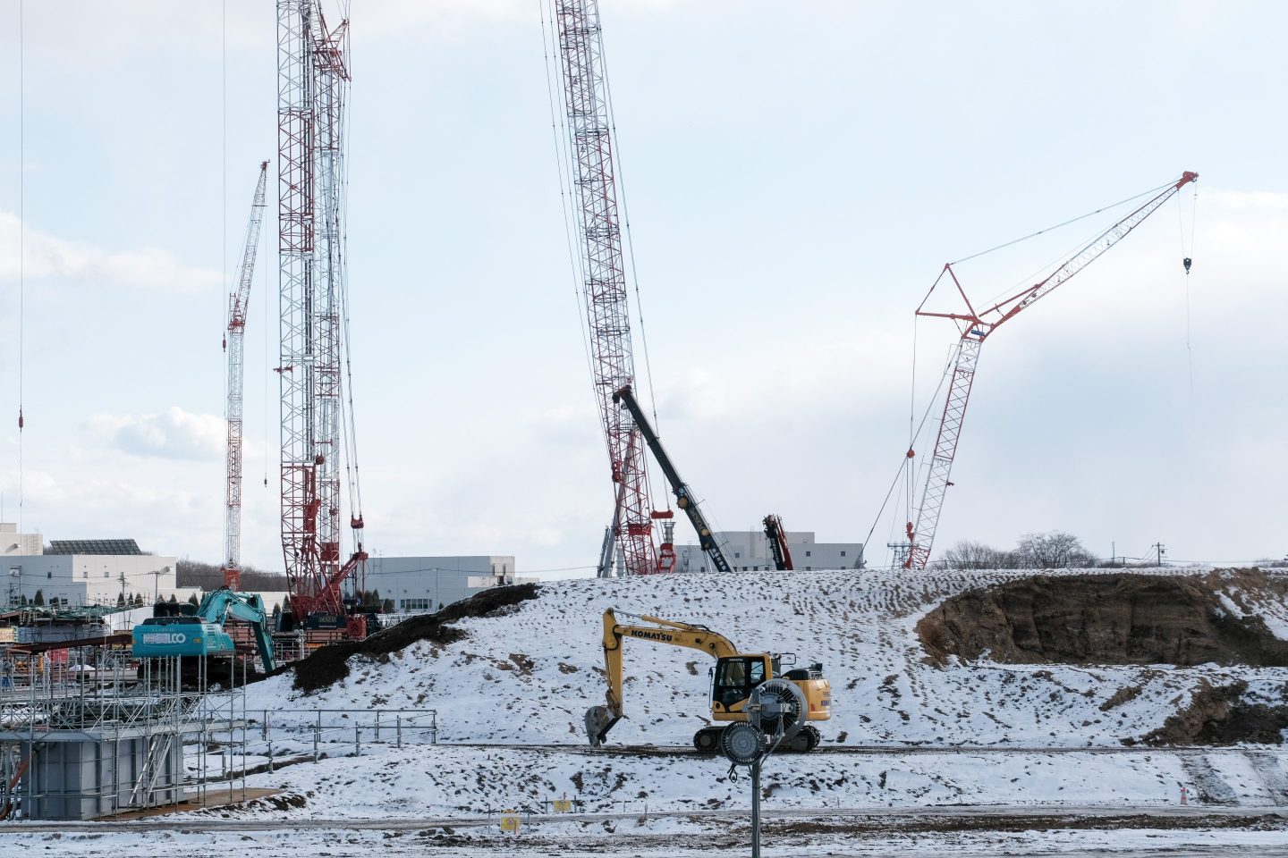 Japan’s chip companies are fighting with ski resorts for construction workers as they try to build a new plant in chilly Hokkaido