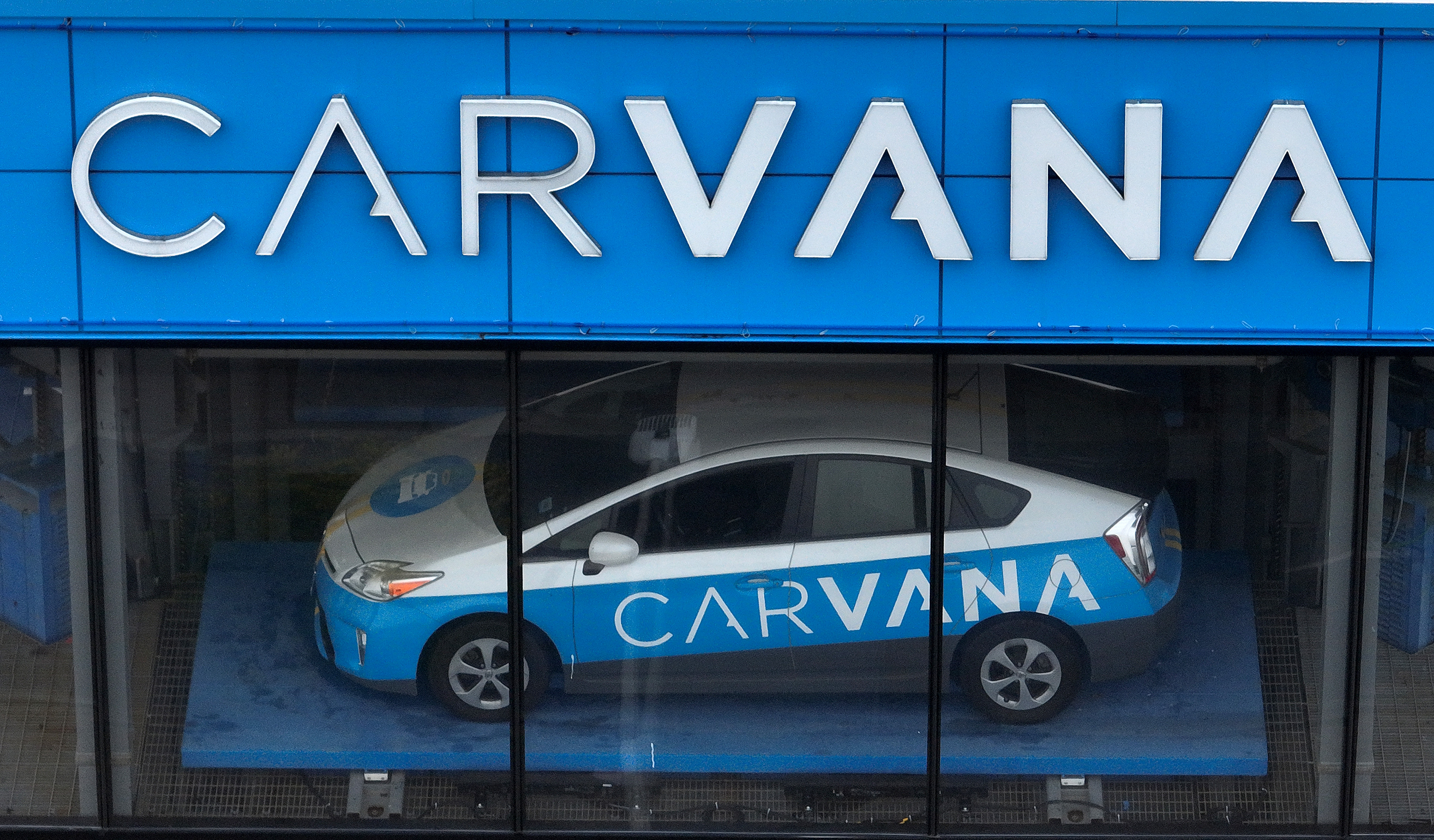 Carvana reached a new 52-week high of $136.92 on Friday.