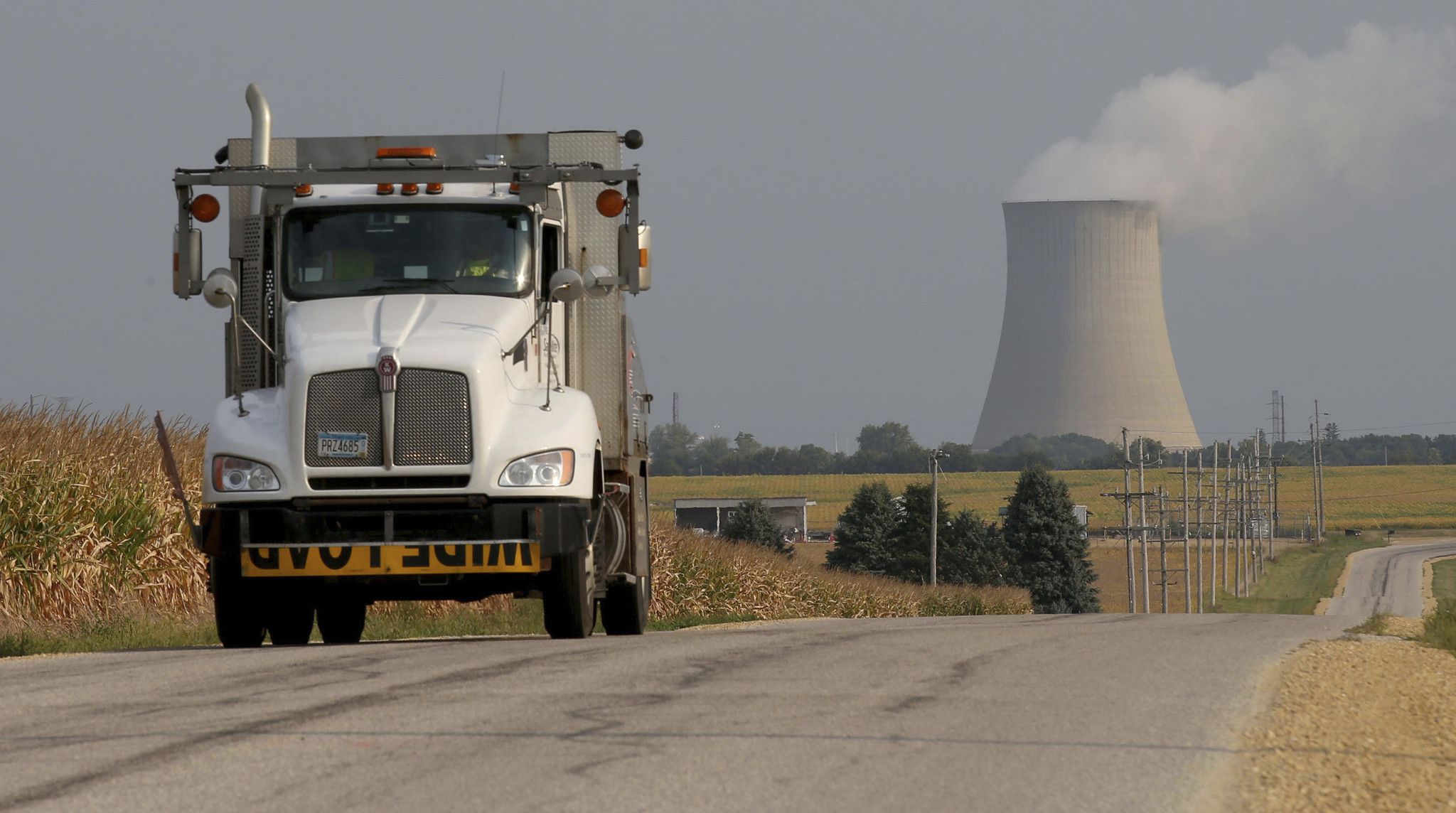 Tech companies are looking at licensing nuclear power to fuel their AI initiatives.